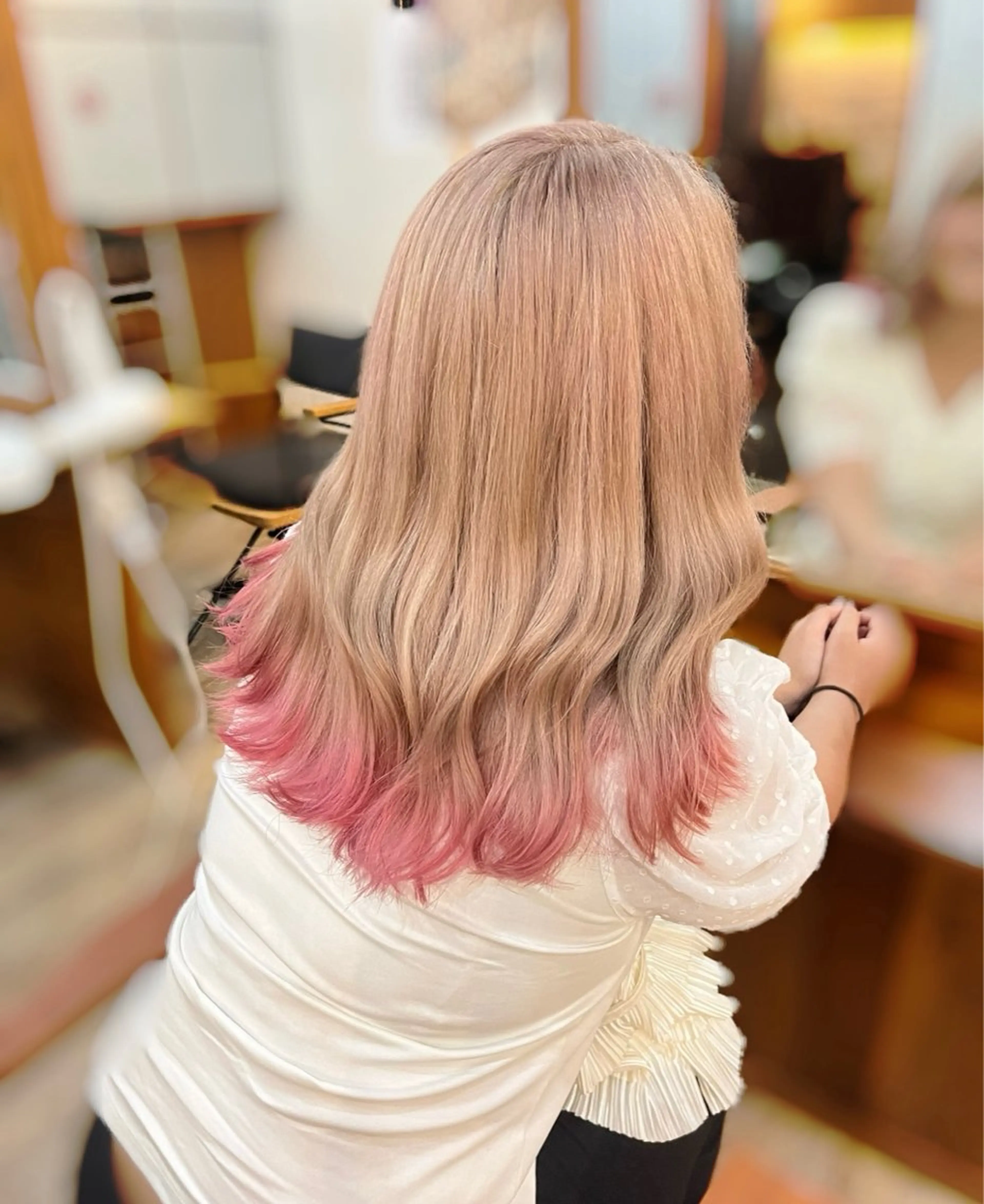 カラー G.O.A.T hair所属・Karen ✂︎GOAThairのヘアスタイル