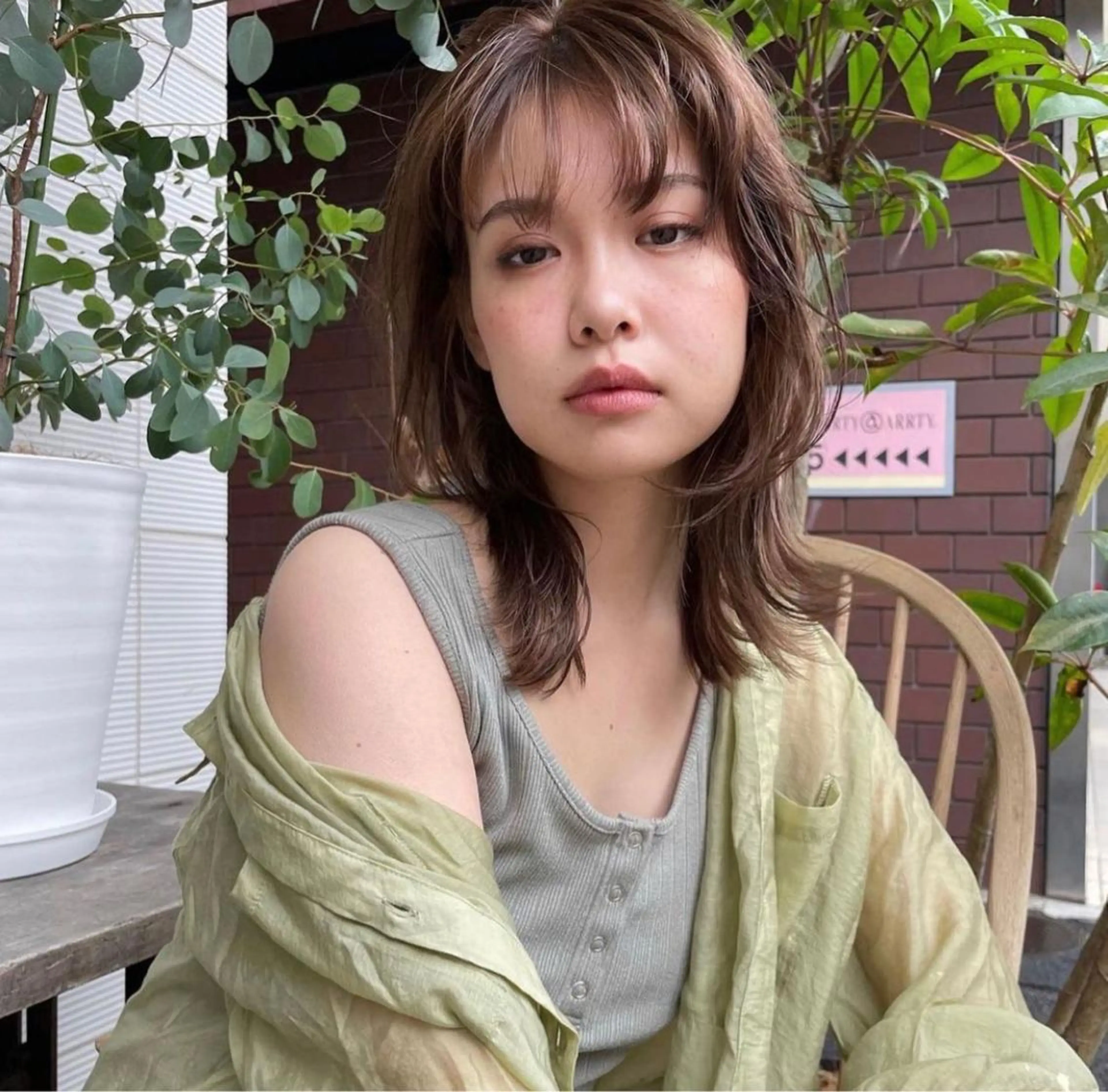 ミディアム レイヤーカット/ 縮毛矯正/ミサキ💐のヘアスタイル