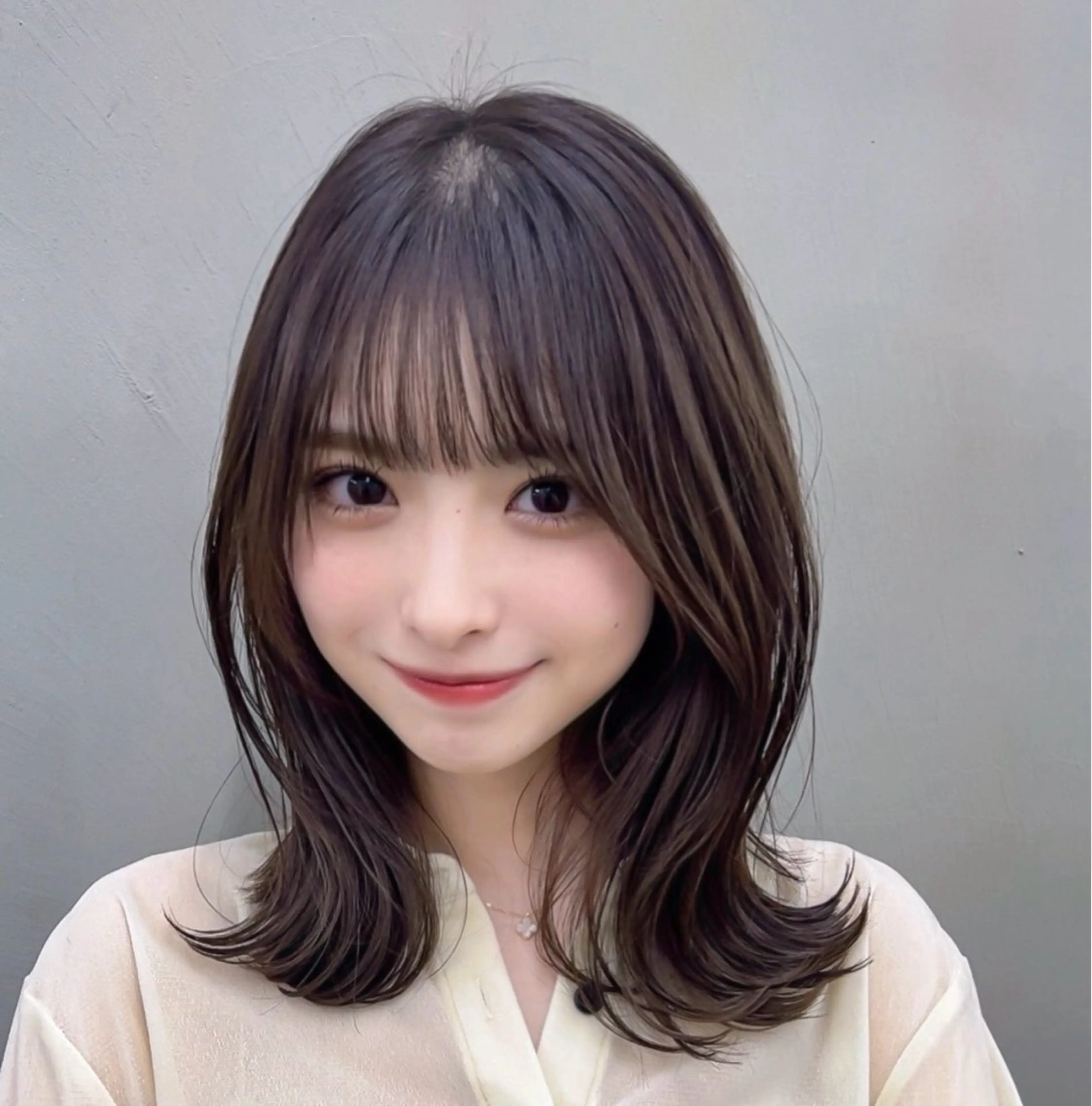 ‼️4月9日限定‼️くびれ外ハネミディアムカット＋さら艶トリートメント🫧の写真