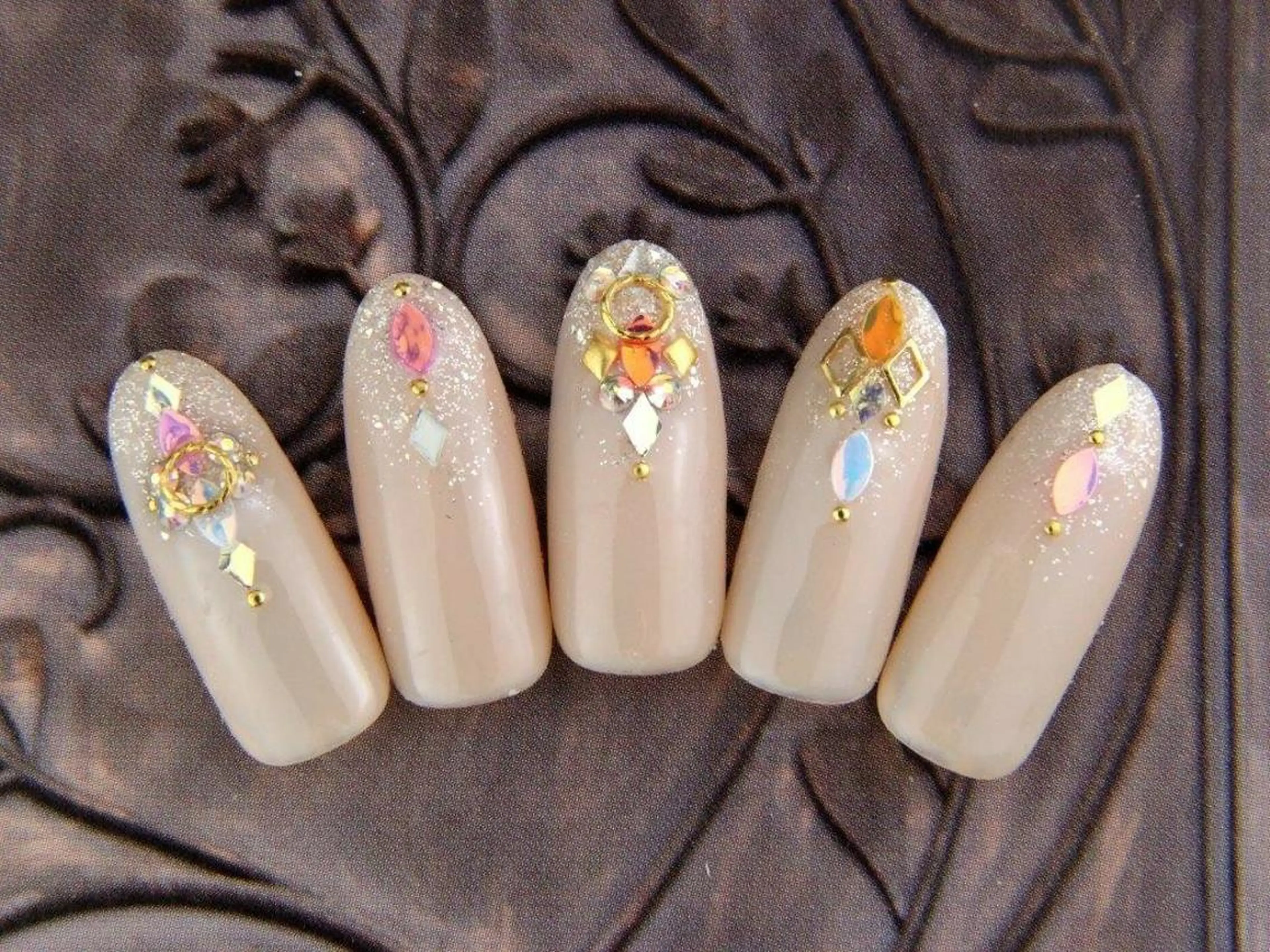 ネイル gotoday新宿店所属・鈴木 ゆいのネイルデザイン