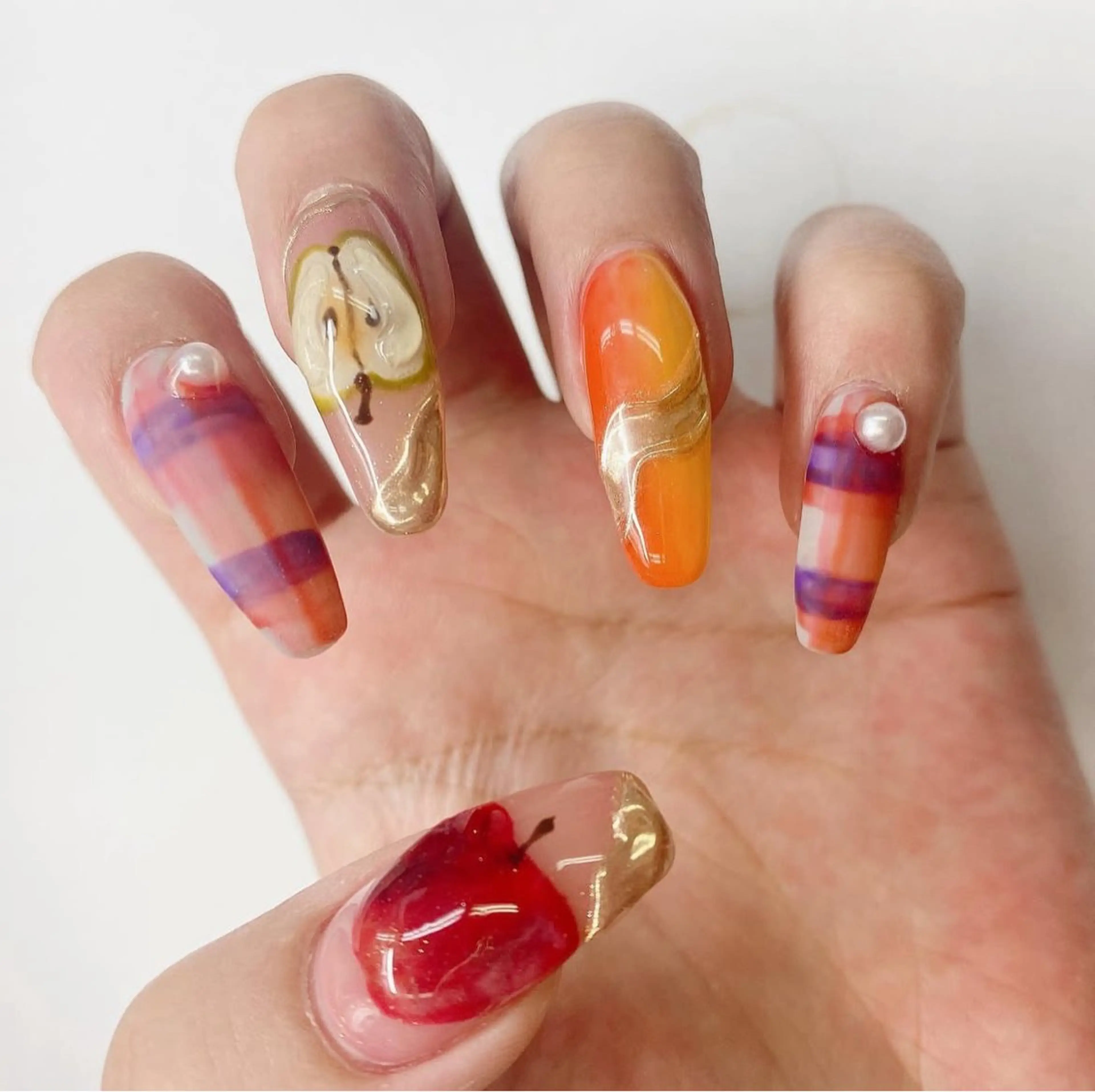 ネイル gratitude 斎藤のネイルデザイン