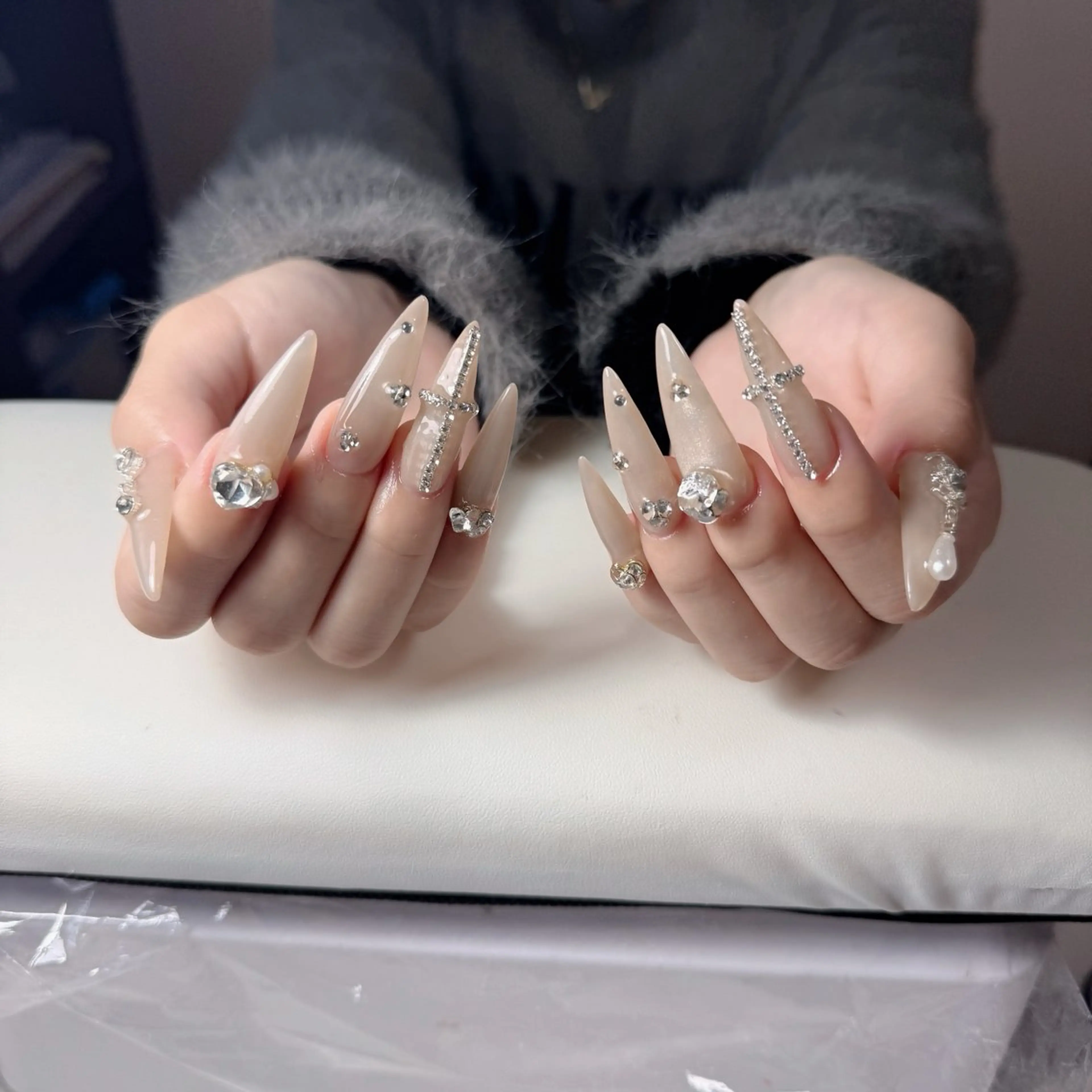 ネイル チークネイル フレンチネイル グラデーション 韓国ネイル マグネットネイル Hana nail所属・Hana Nailのネイルデザイン