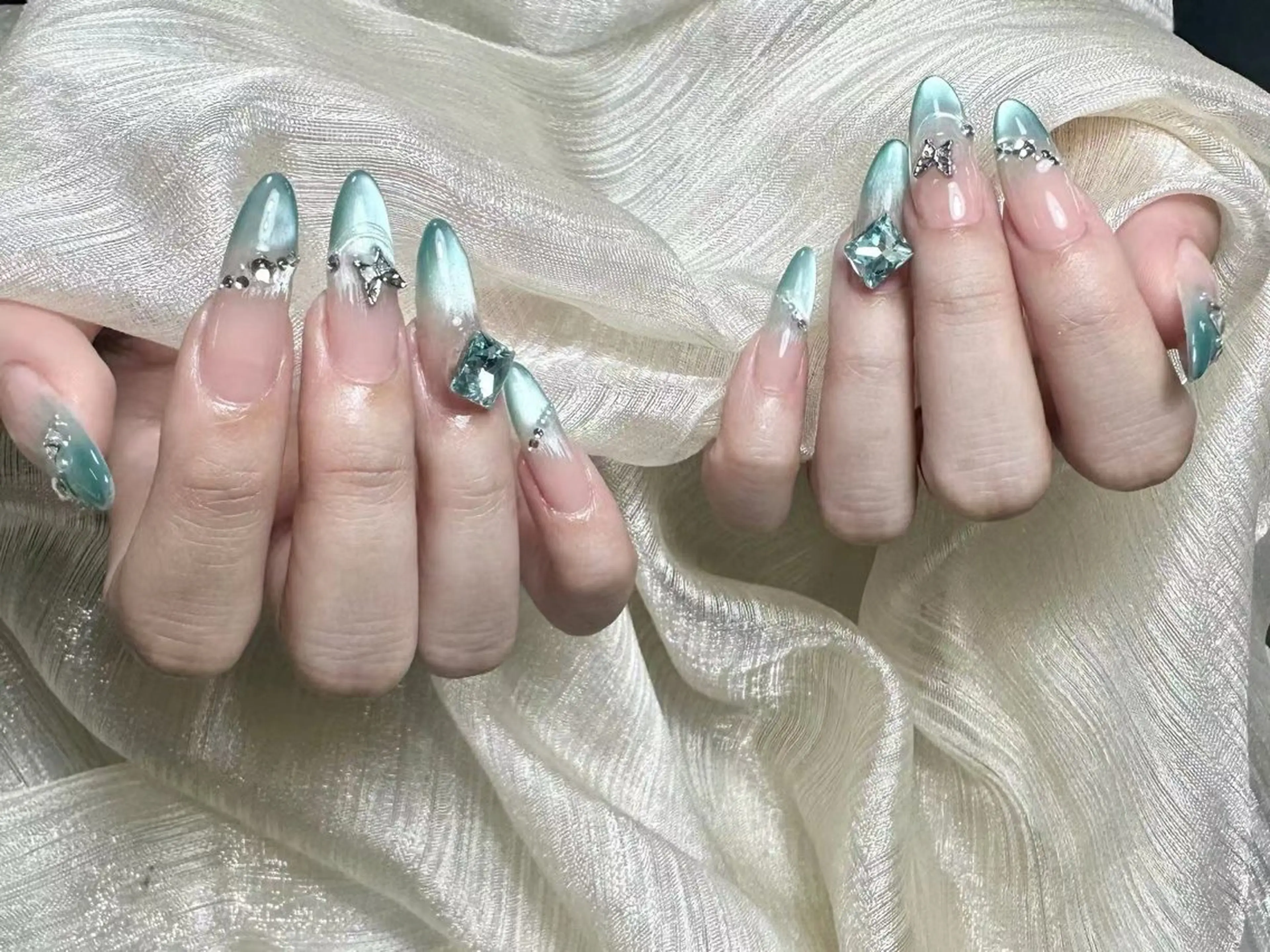 ネイル U.NI NAIL所属・U.Ni NAIL ナユキのネイルデザイン