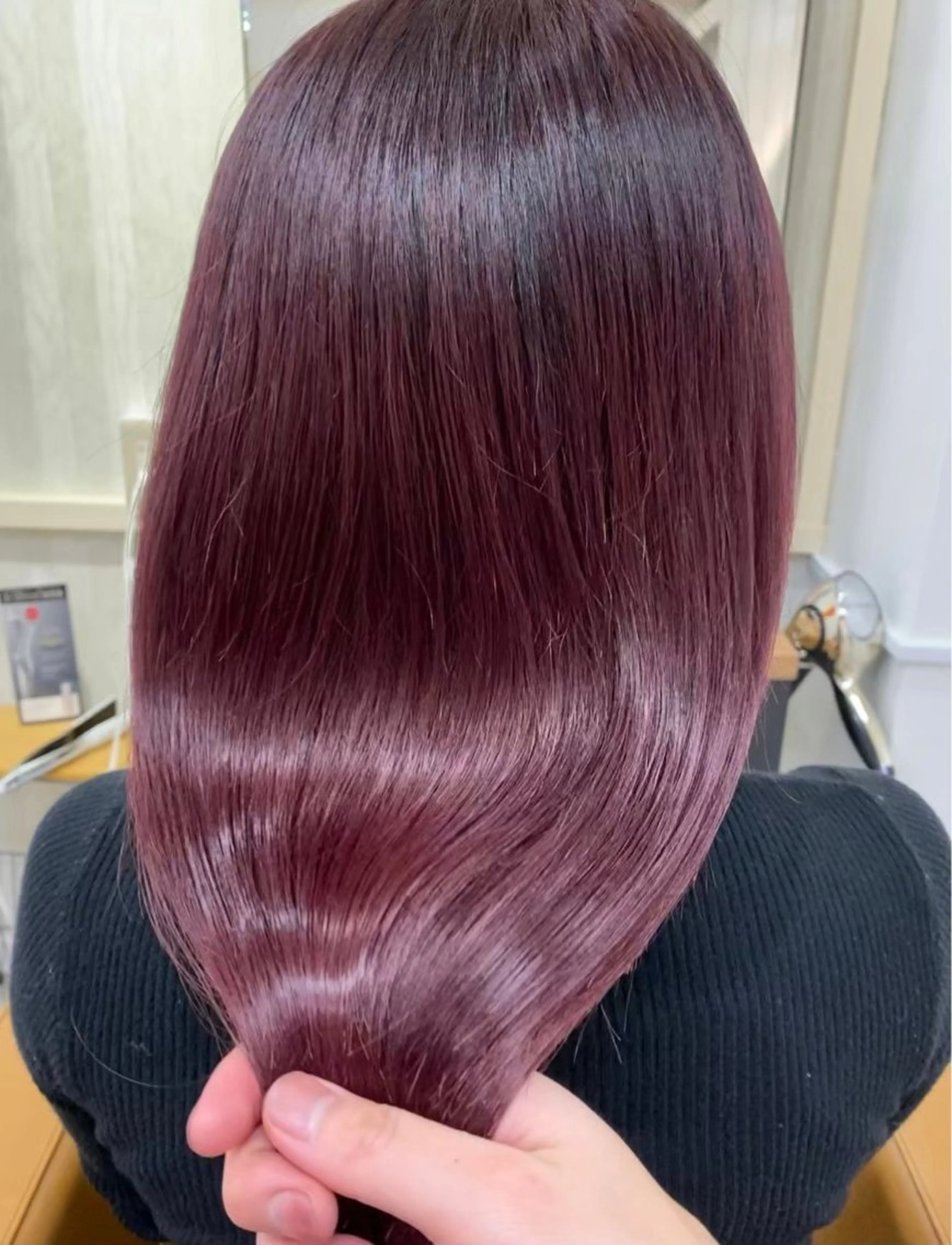 【平日20時・土日19時限定】カット＋艶カラー＋トリートメント🌈の写真