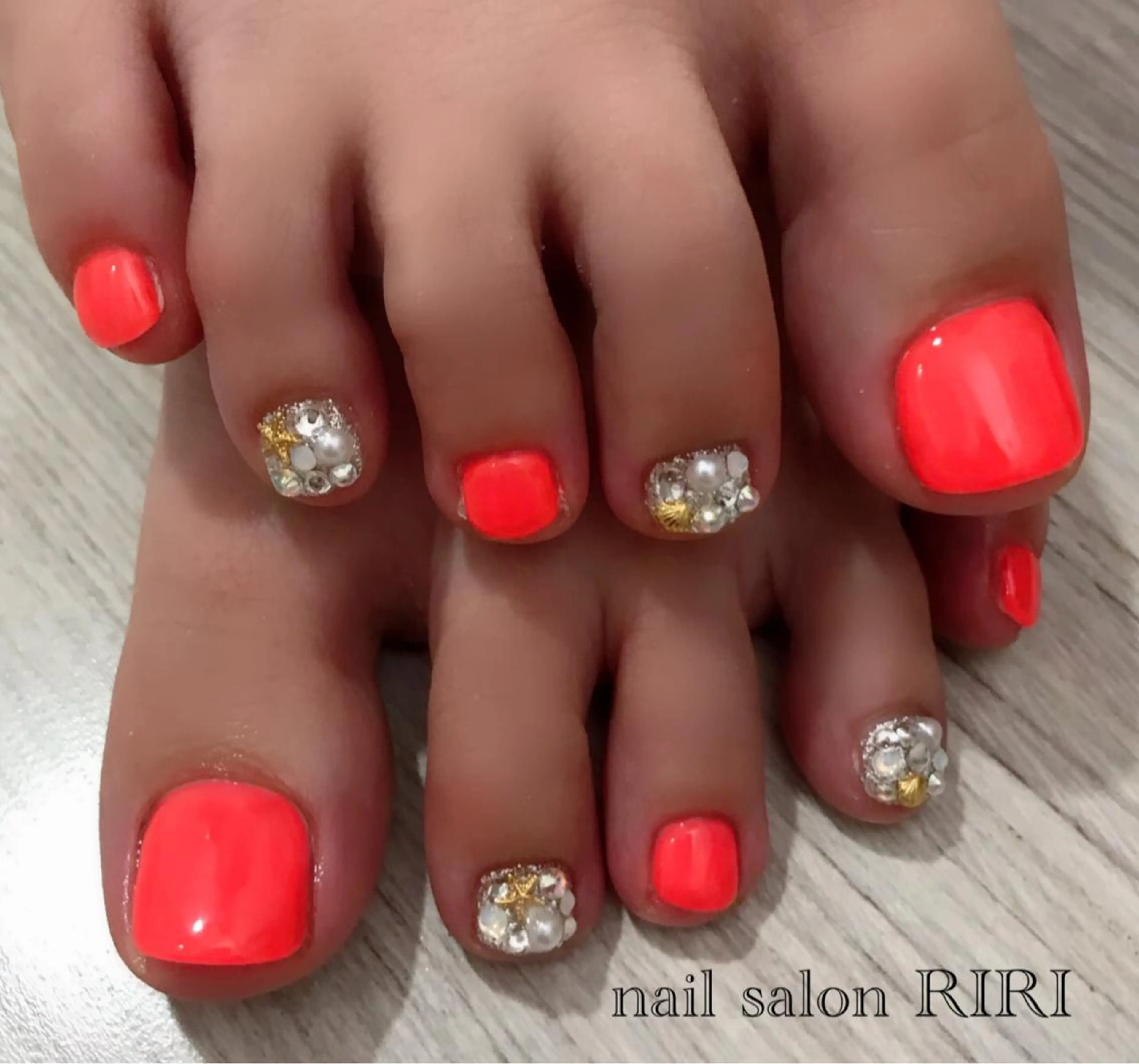 ネイル オレンジ ストーンネイル private  nail  salon RIRI所属・RIRI リリのネイルデザイン