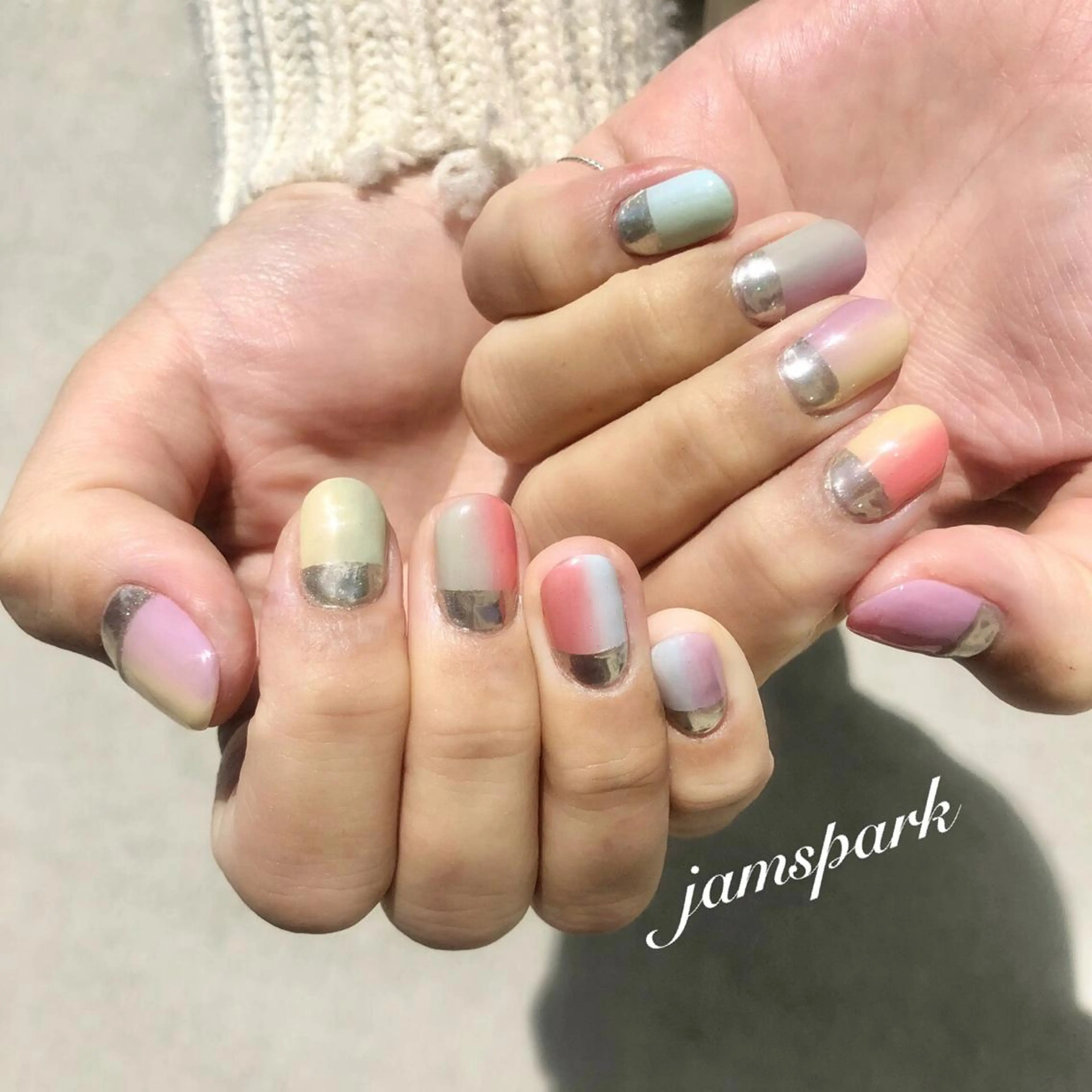 ネイル アートネイル フレンチネイル ジェルネイル グラデーション ミラーネイル ハンドネイル jamspark ✨のネイルデザイン
