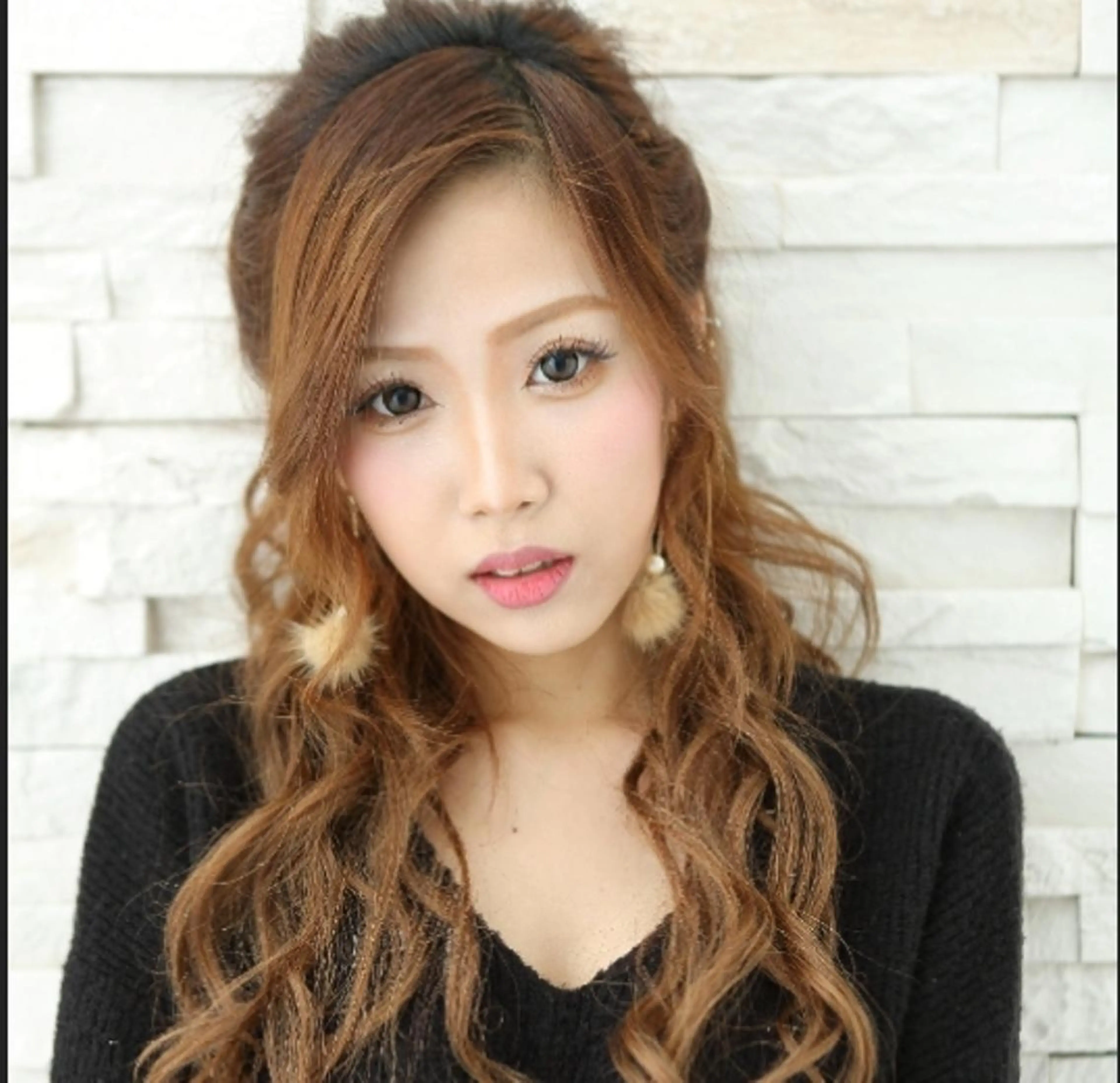 ロング カラー パーマ ヘアアレンジ 大阪レミーエクステ チビ編み込みのヘアスタイル