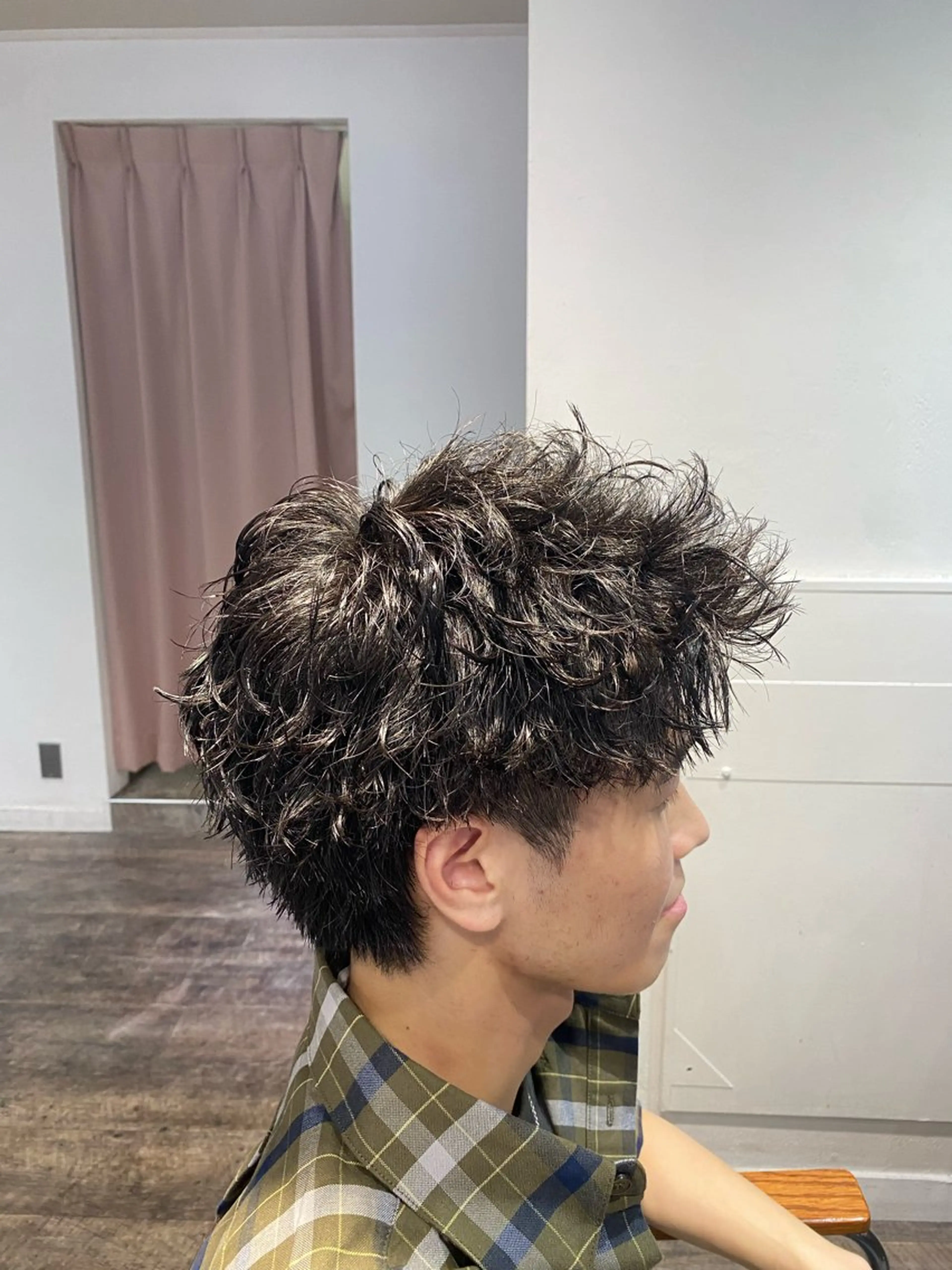 ショート パーマ メンズ カット パーマ 江﨑 翔のヘアスタイル