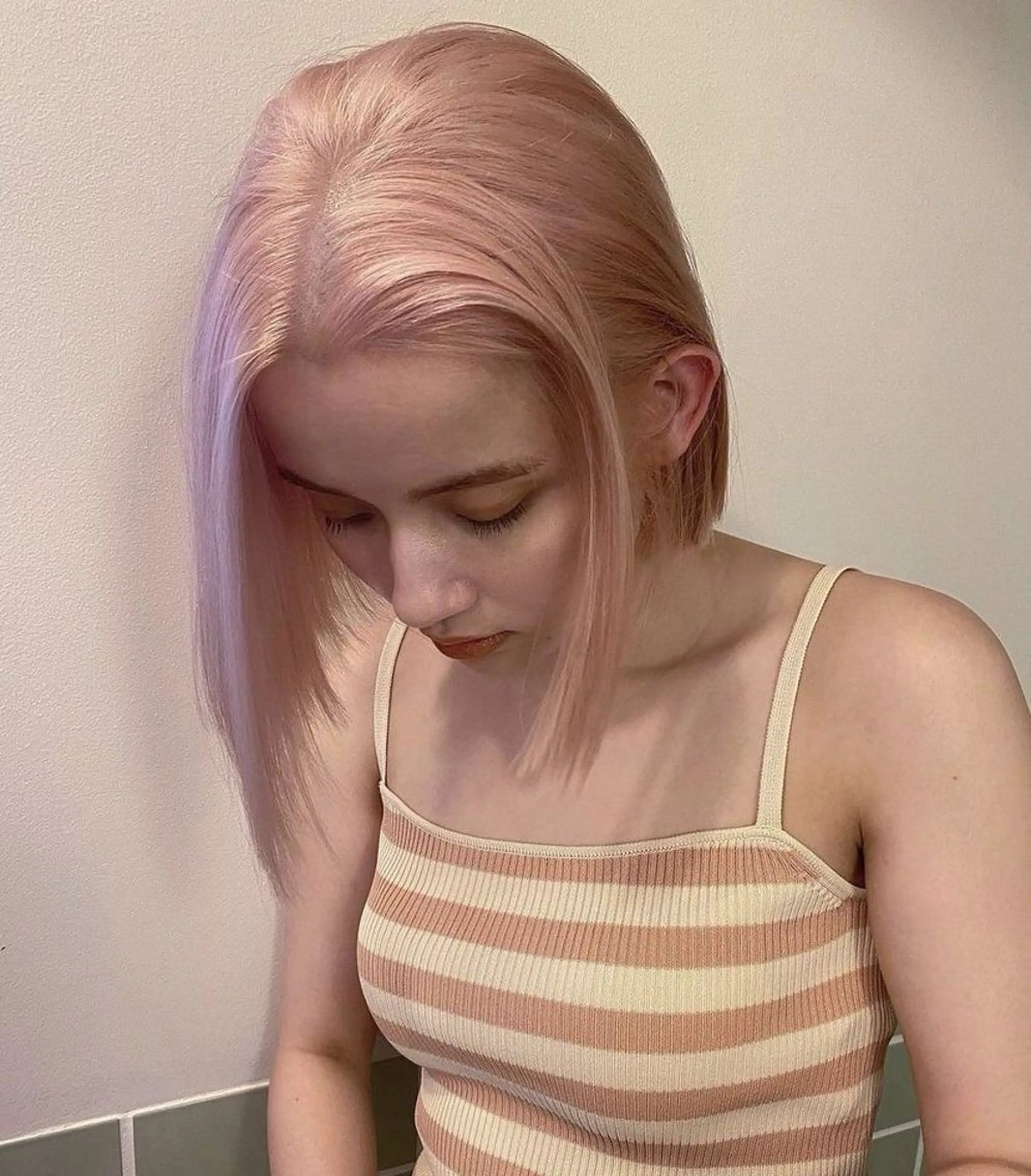 ミディアム By THE CALLiiiNG【バイコーリング】所属・広島:ミルキーカラー tsumaのヘアスタイル