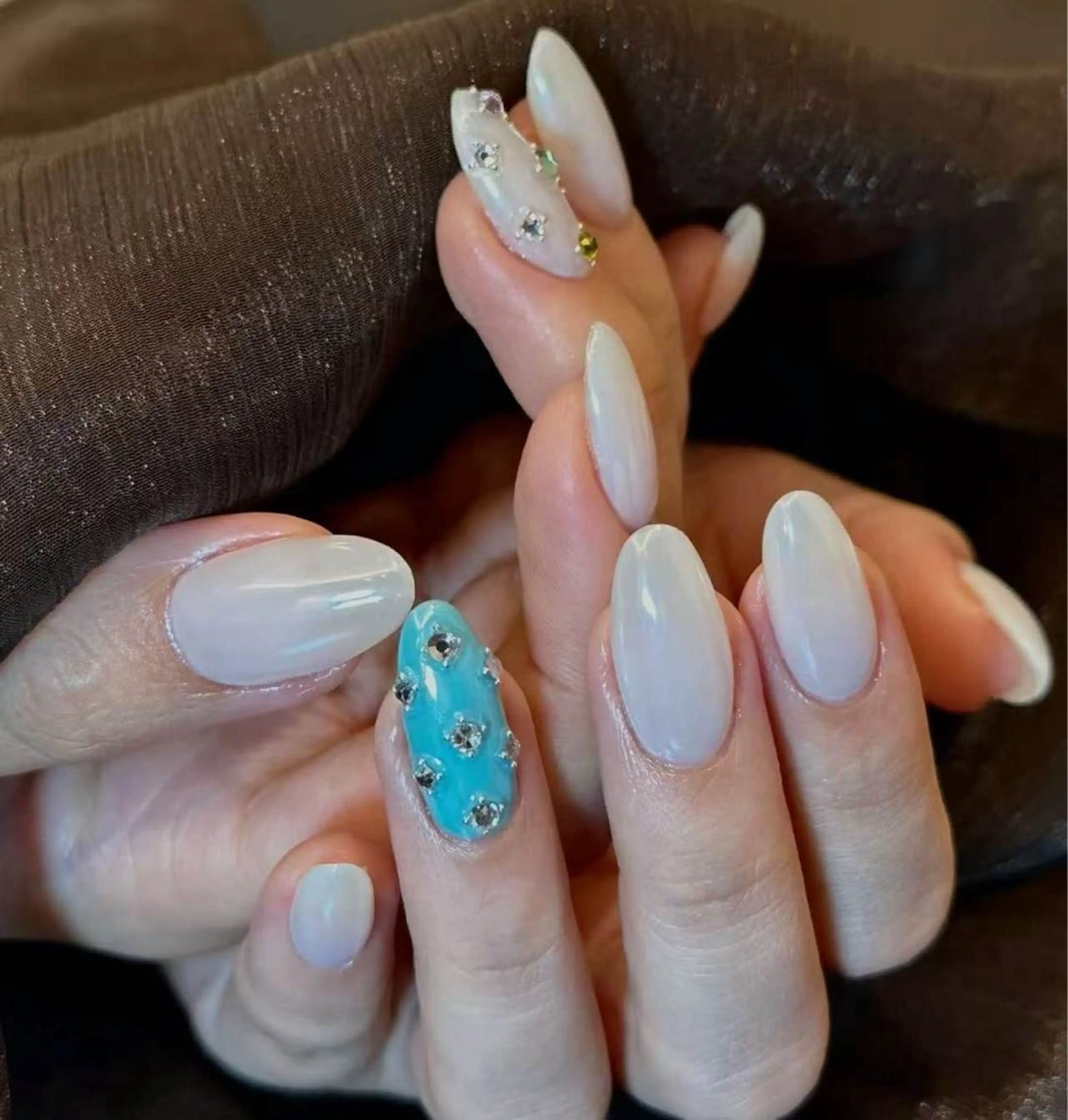 ネイル オーロラネイル フラワーネイル フットネイル フレンチネイル ジェルネイル ハンドネイル BabyYouMi nailのネイルデザイン