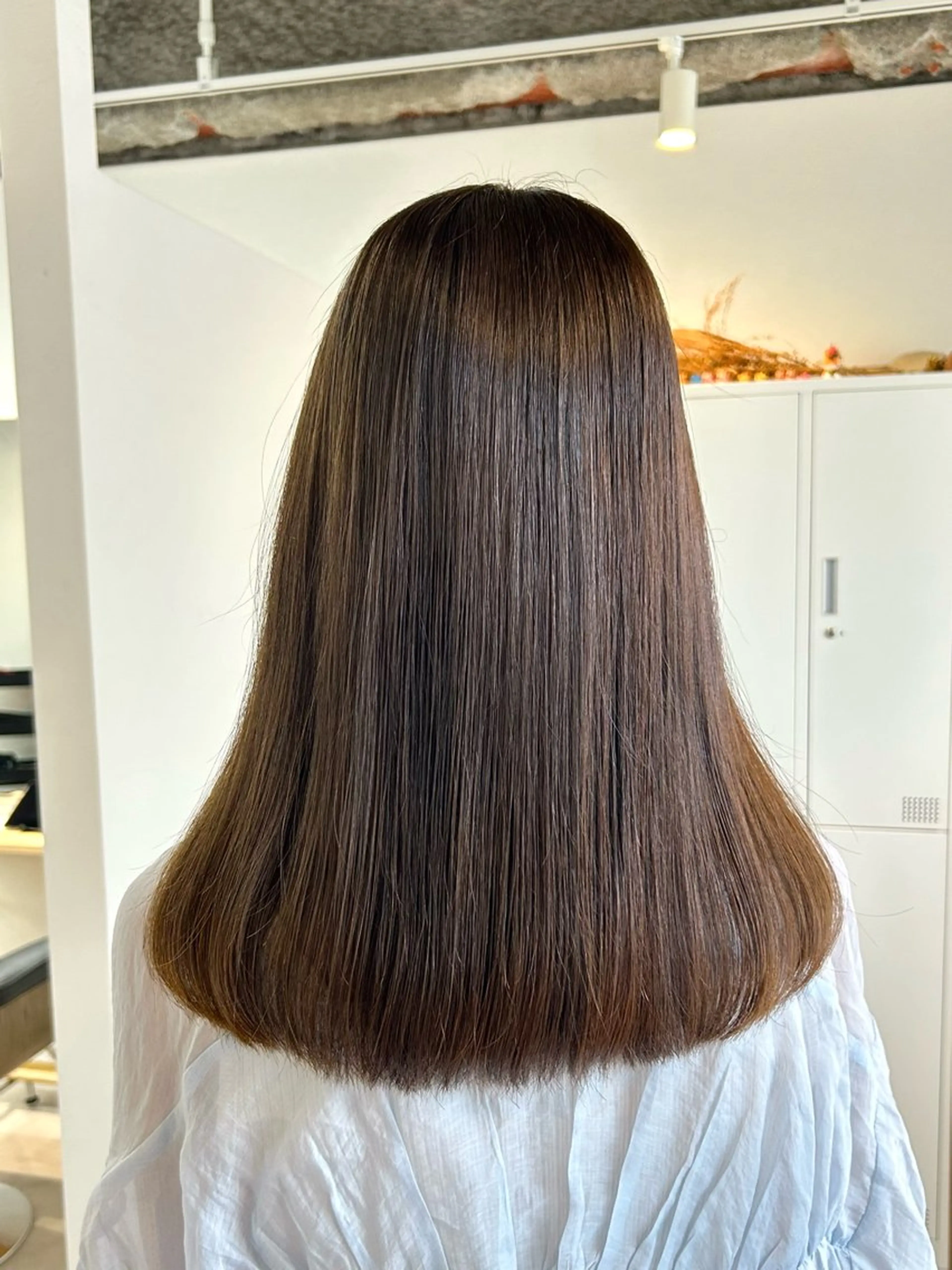 セミロング カラー ブラウンカラー オリーブブラウン カット ヘアカラー トリートメント 韓国ボブ/レイヤー/ ハイトーン/まなみのヘアスタイル