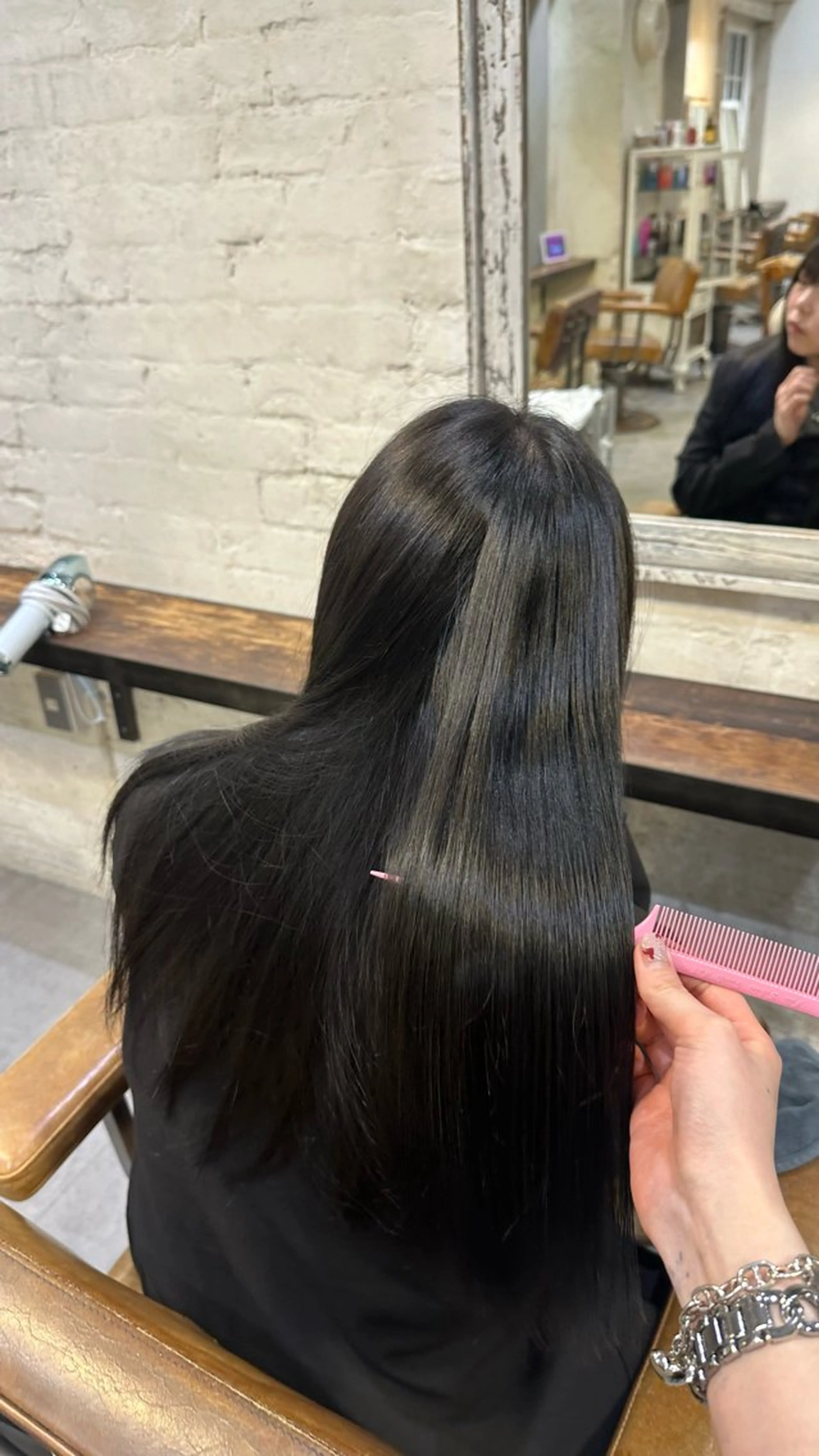 ロング カラー ミタムラ ユナのヘアスタイル