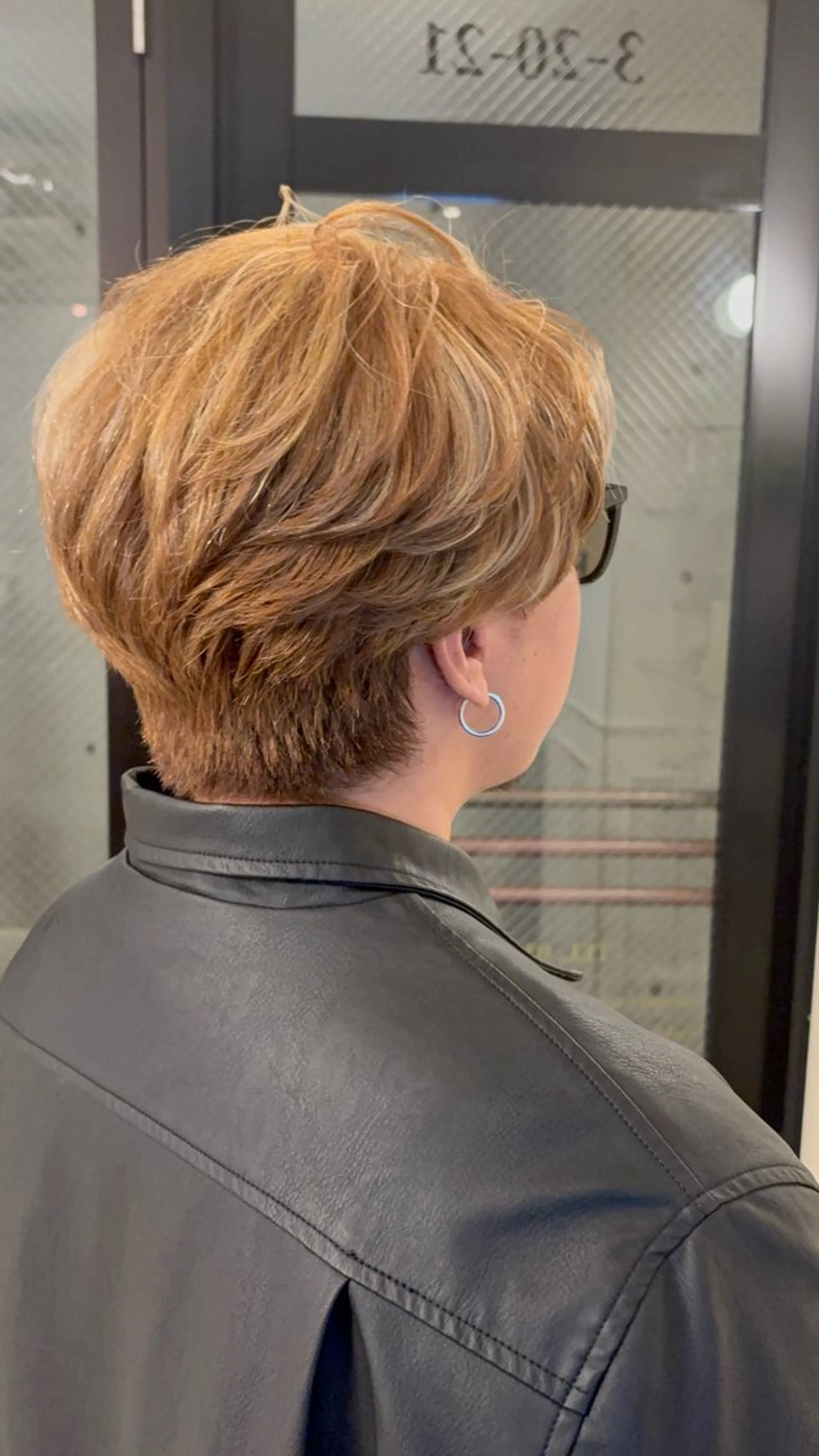 ショート カラー ヘアカラー ROVER所属・Konomura Neneのヘアスタイル