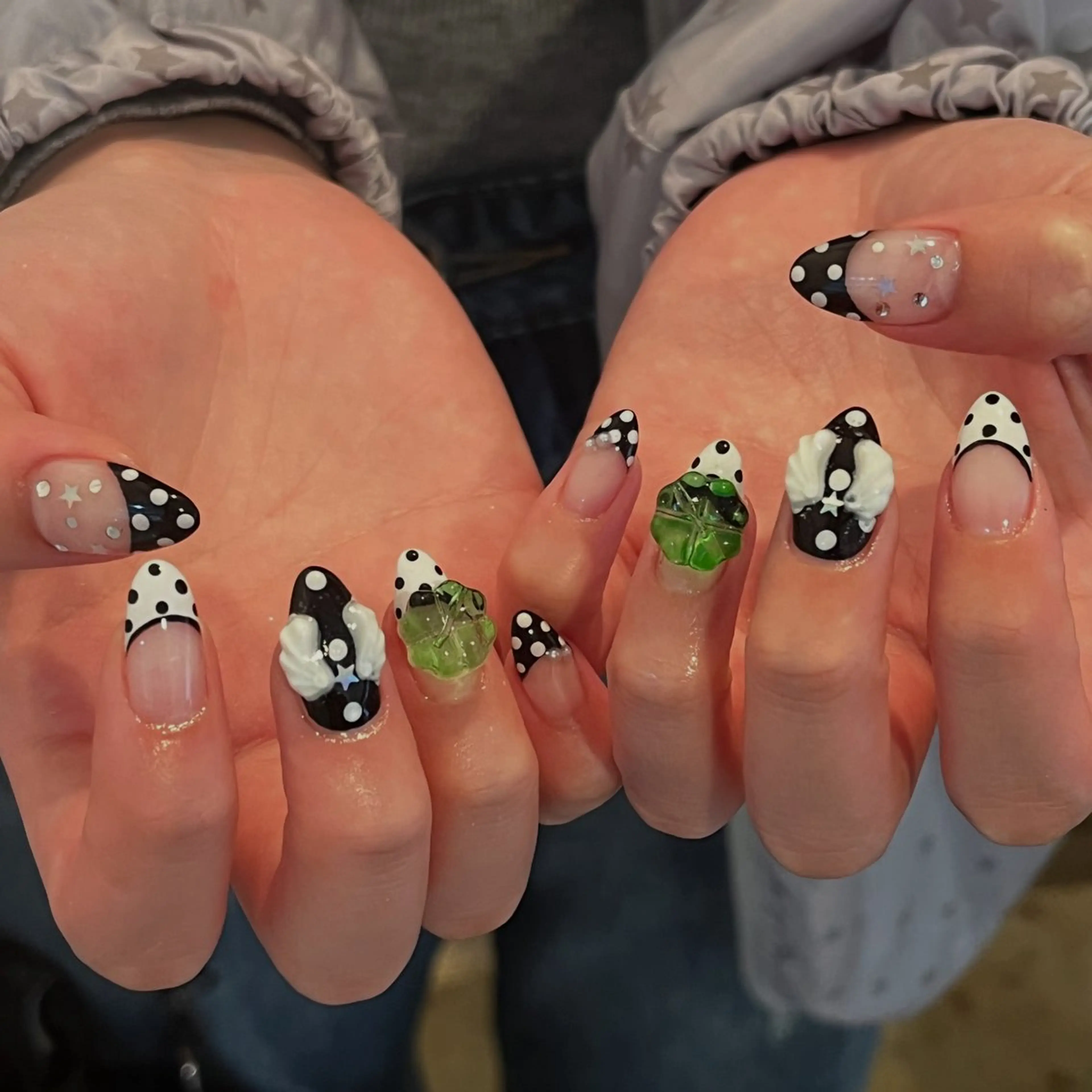 ネイル 文 /個性派ネイルのネイルデザイン