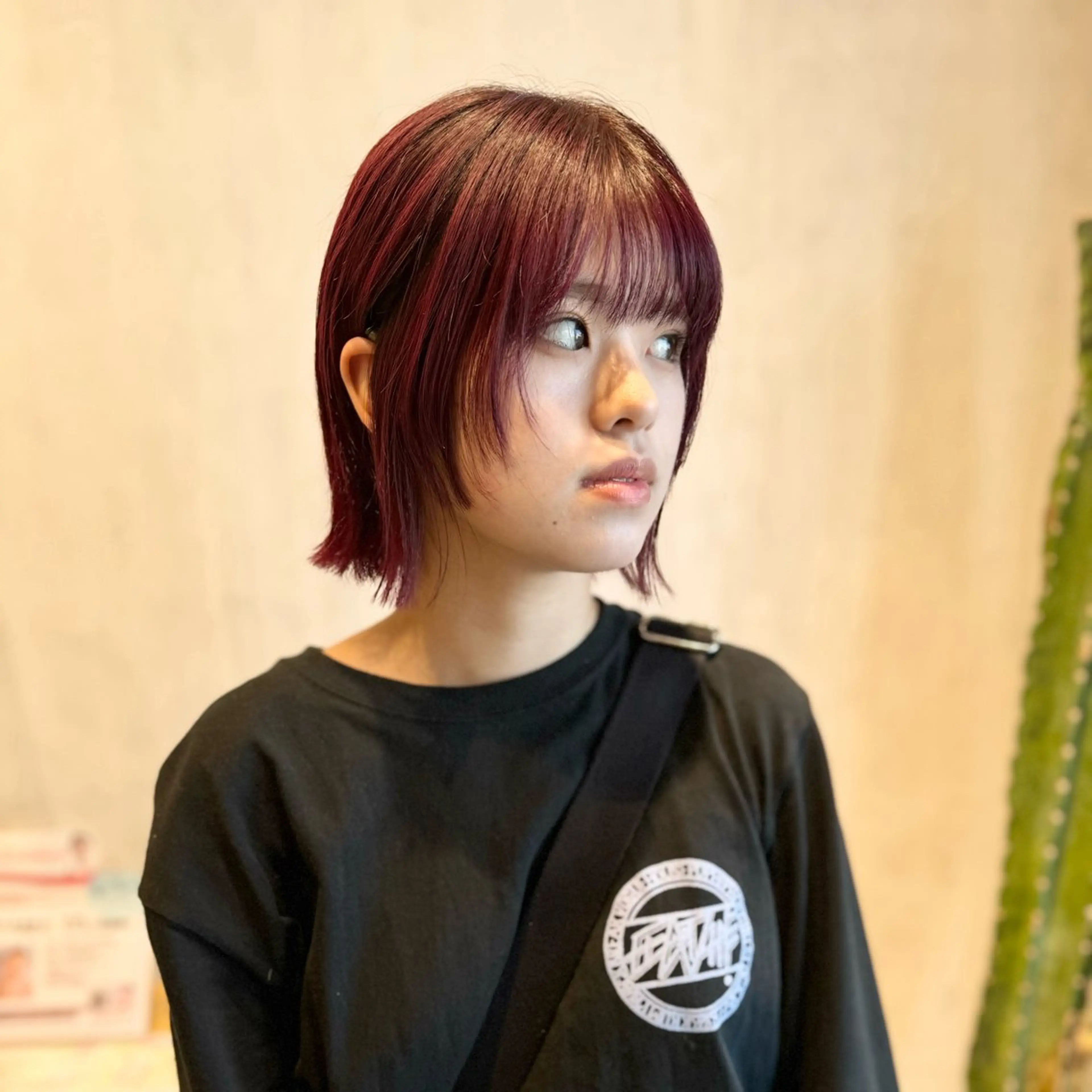 ショート カラー ボブレイヤー ボルドーカラー ボブ レイヤーカット メンズパーマ/メンズ カット/古川晴輝のヘアスタイル