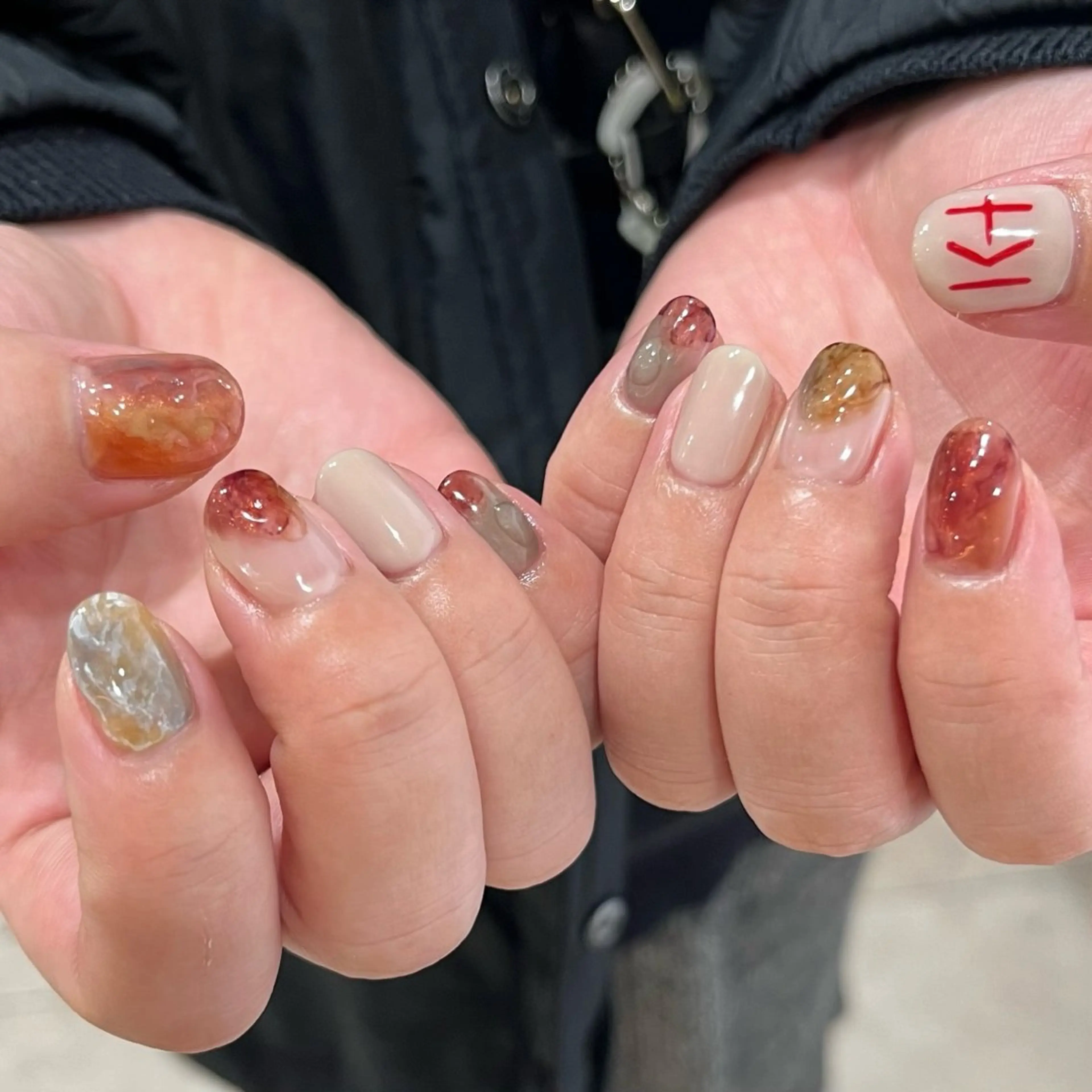 ネイル ミラーネイル ハンドネイル shio ♡ 1〜2月予約受付中のネイルデザイン