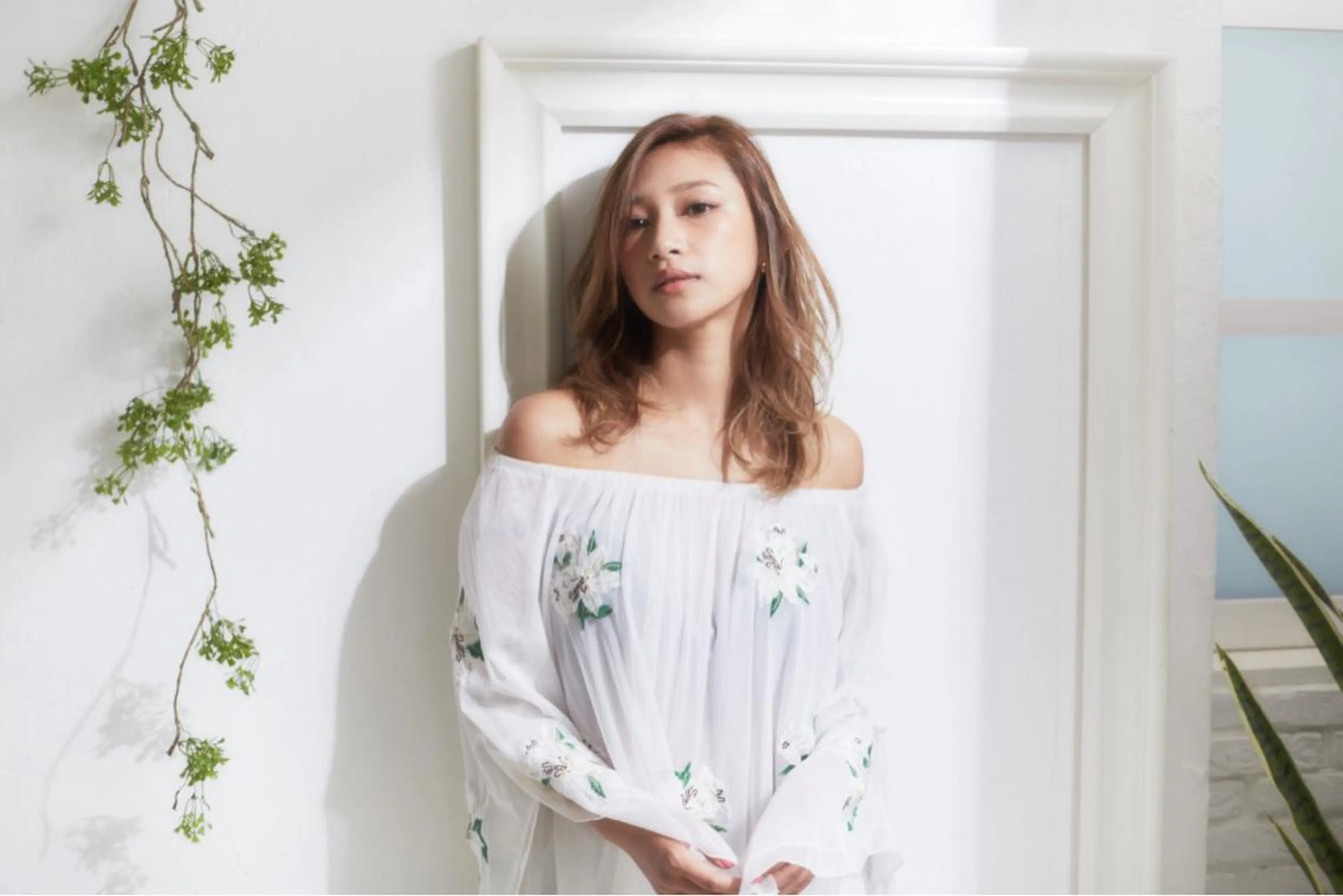 ミディアム カラー THE DAY所属・AKI HASHIMOTOのヘアスタイル