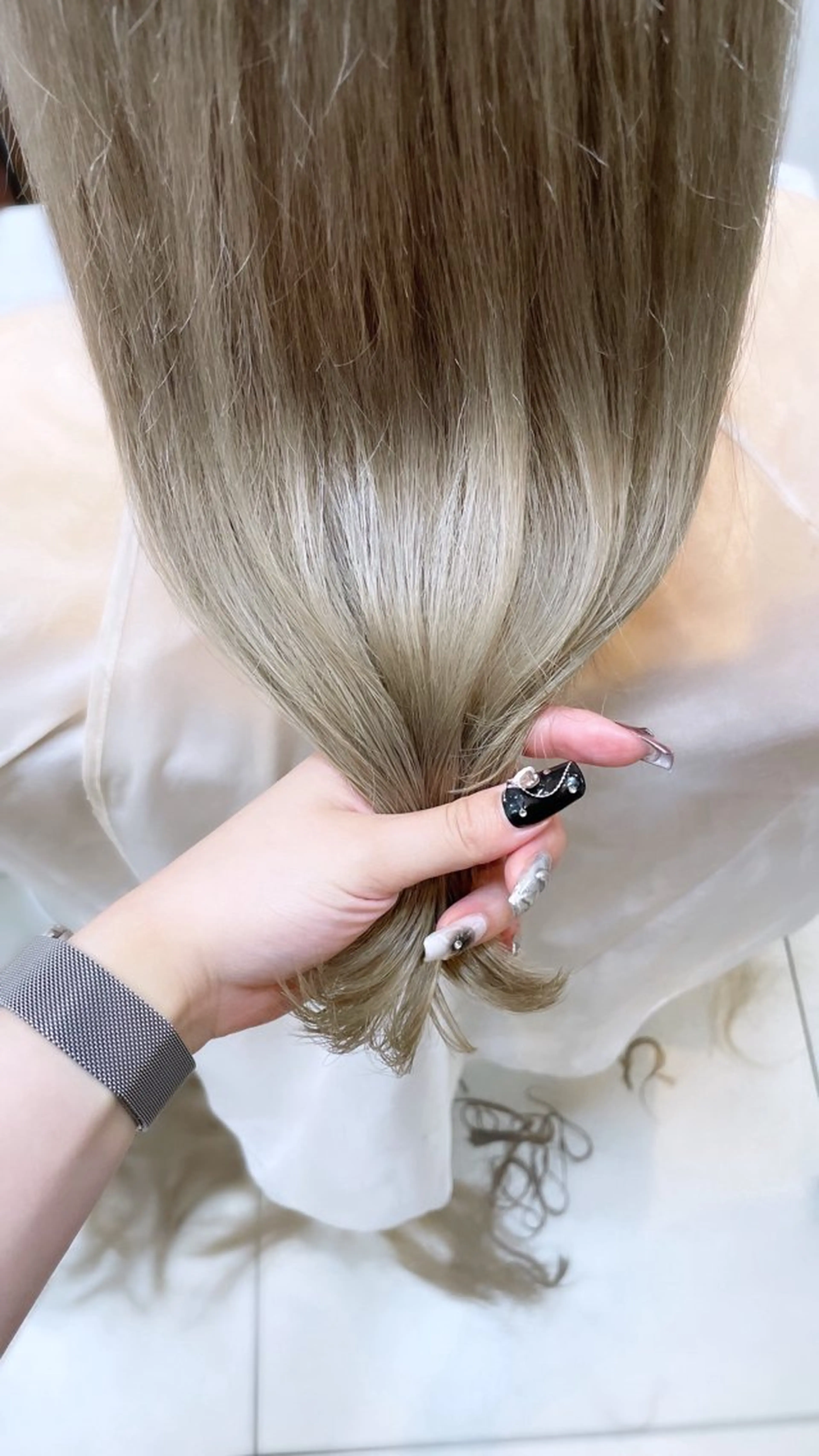 ロング カラー ベージュカラー ミルクティーベージュ SOYON なんば店所属・水島 真彩のヘアスタイル