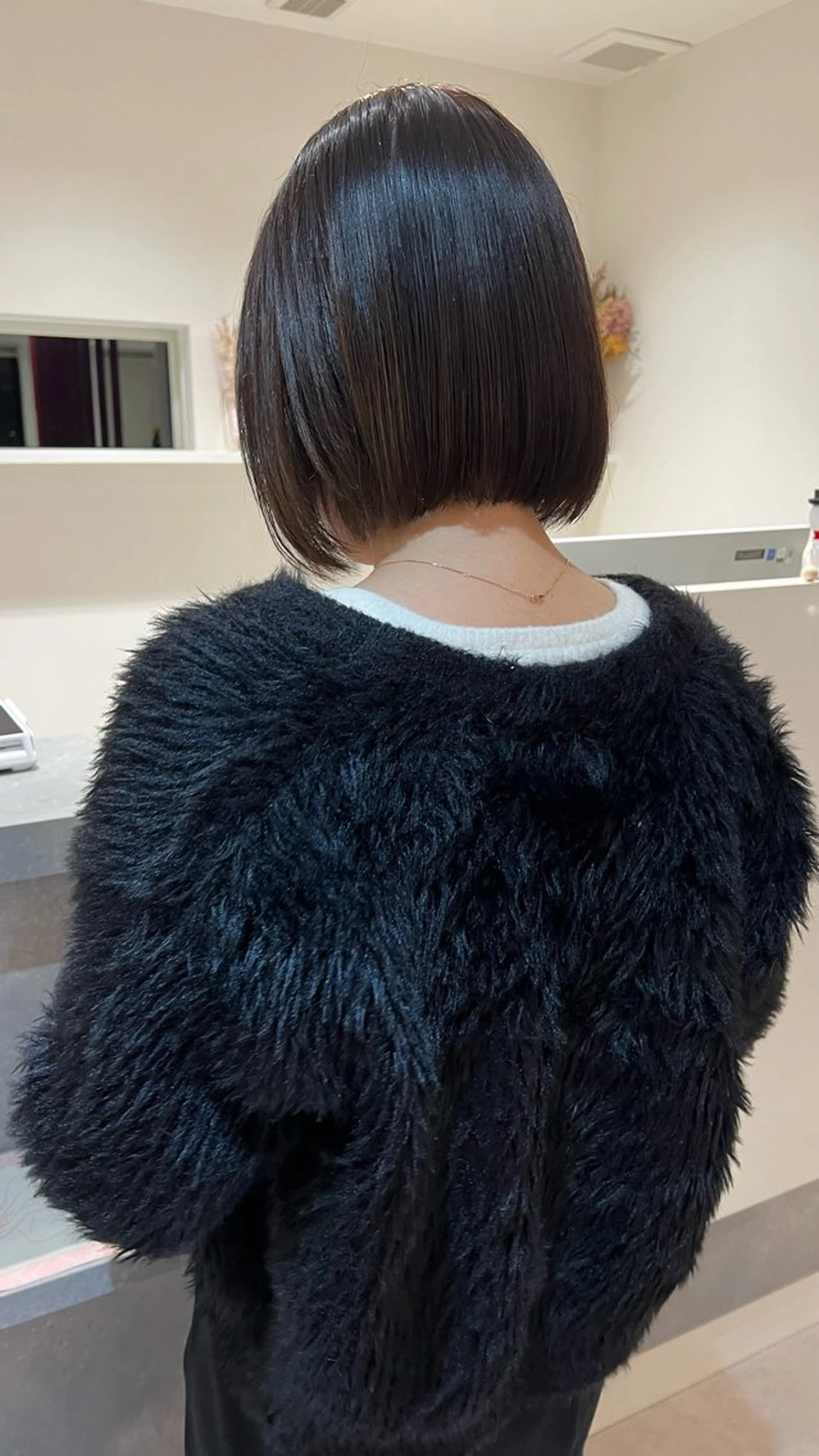 ショート カラー 透明感カラー ボブ SHE. sakae所属・すみか / カットモデル募集のヘアスタイル