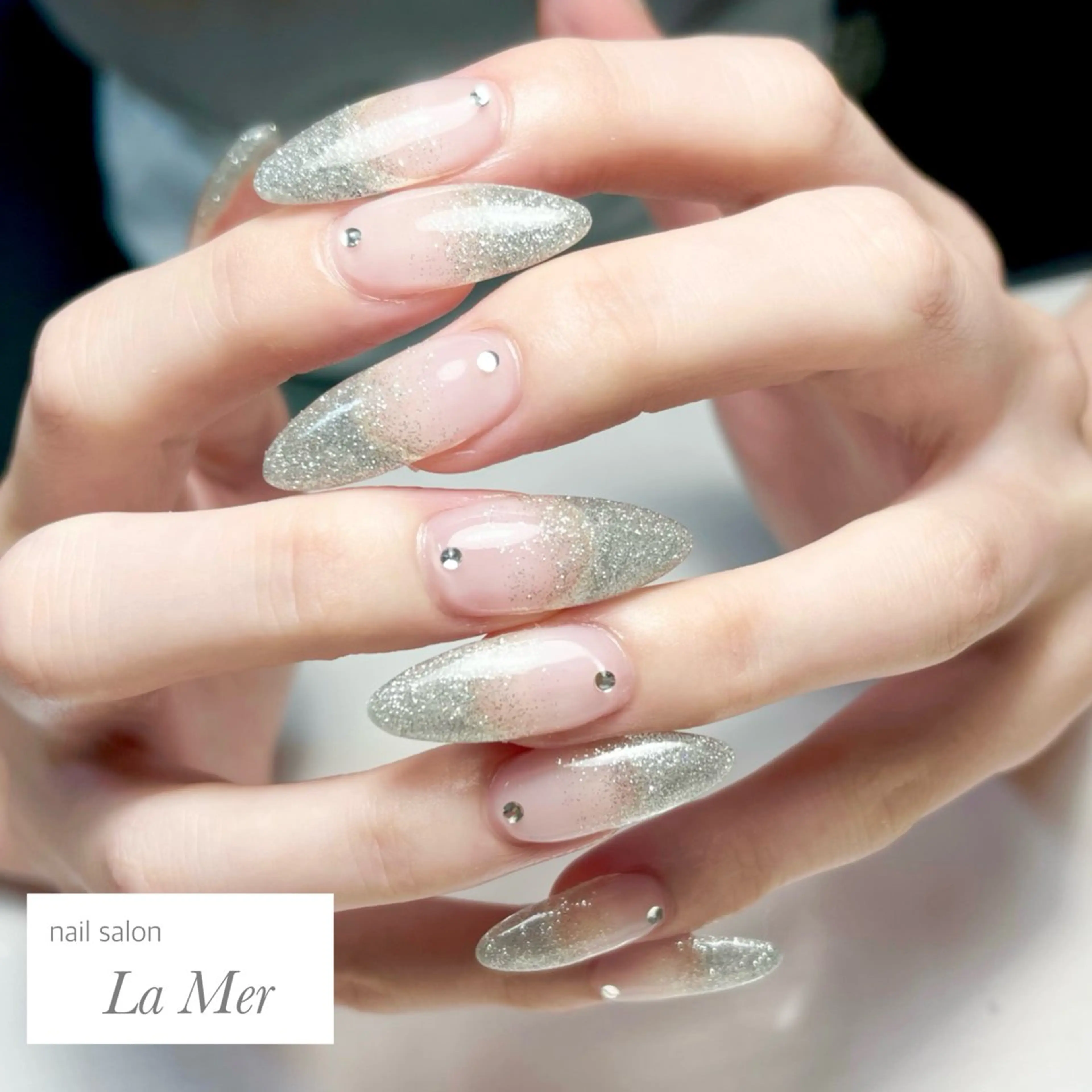 ネイル 長さ出し グラデーション キラキラネイル ラメ(グリッター) ラメグラデーション ハンドネイル nailsalon La Merのネイルデザイン