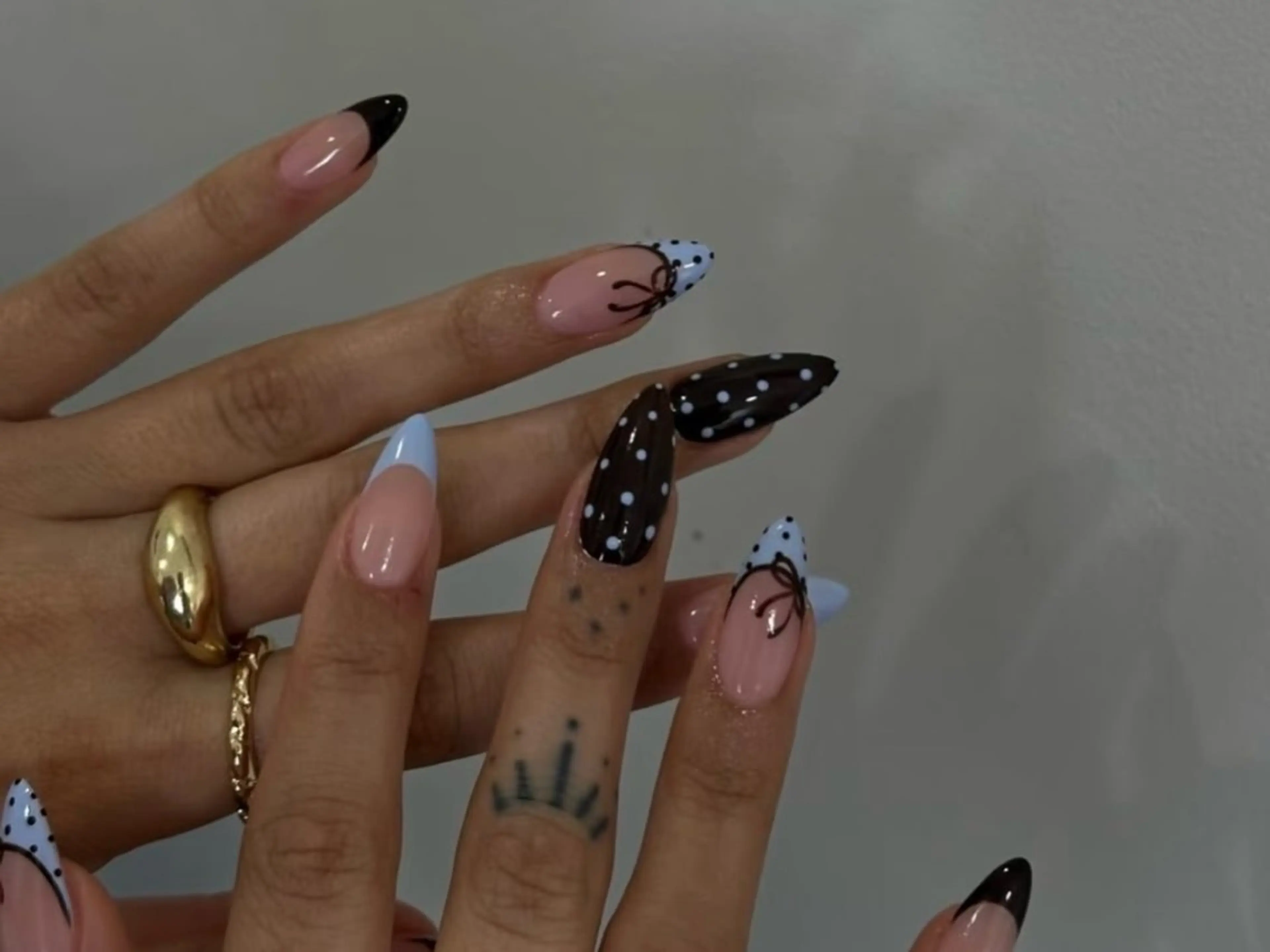 ミディアム ハンドネイル Chic Muse nail salonのネイルデザイン