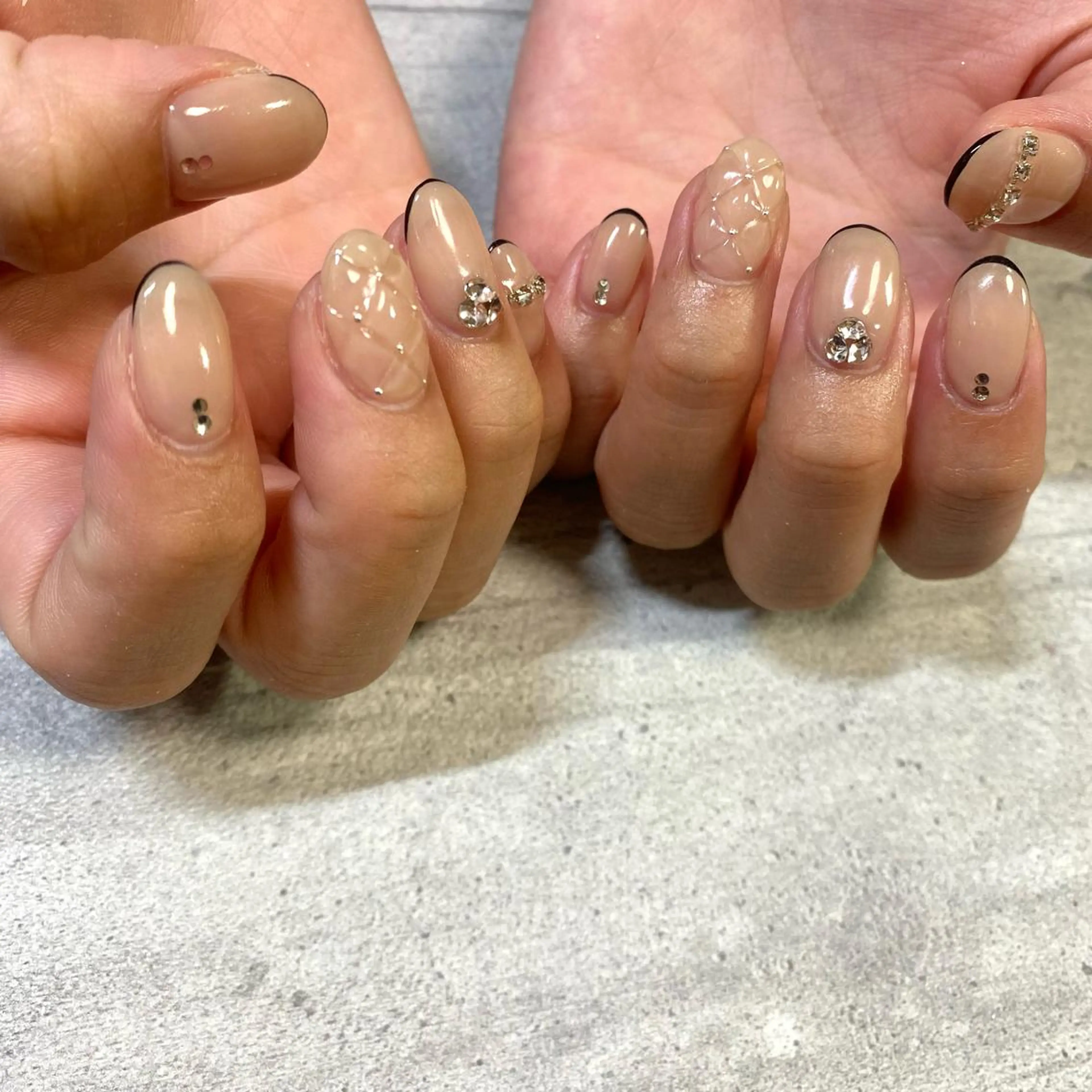 ショート カラー パーマ ヘアアレンジ メンズ キッズ ネイル マツエク・マツパ アイブロウ 今福鶴見ネイル 8(ｴｲﾄ)のネイルデザイン