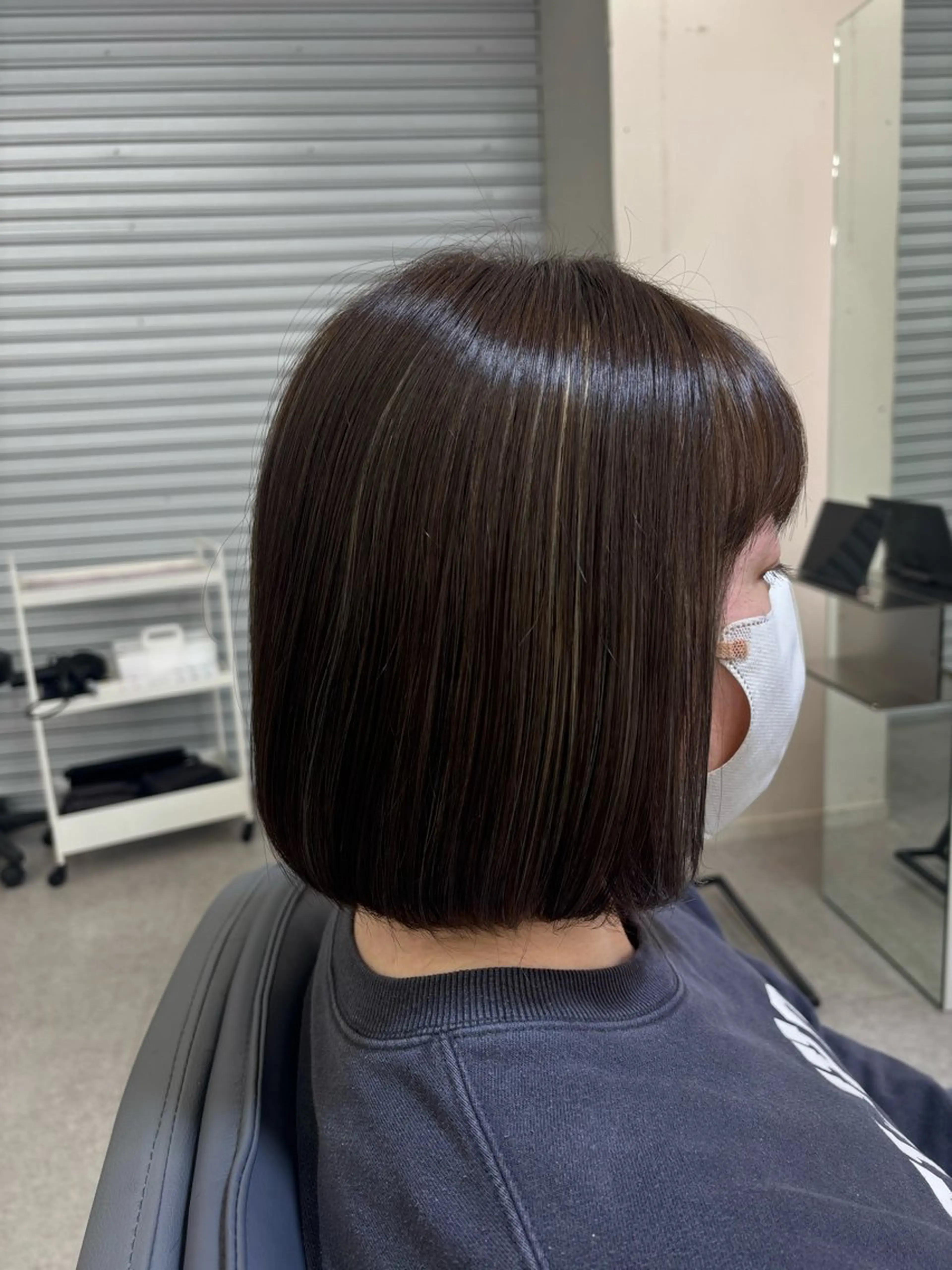 ショート ハイライト 腰越 麻奈のヘアスタイル