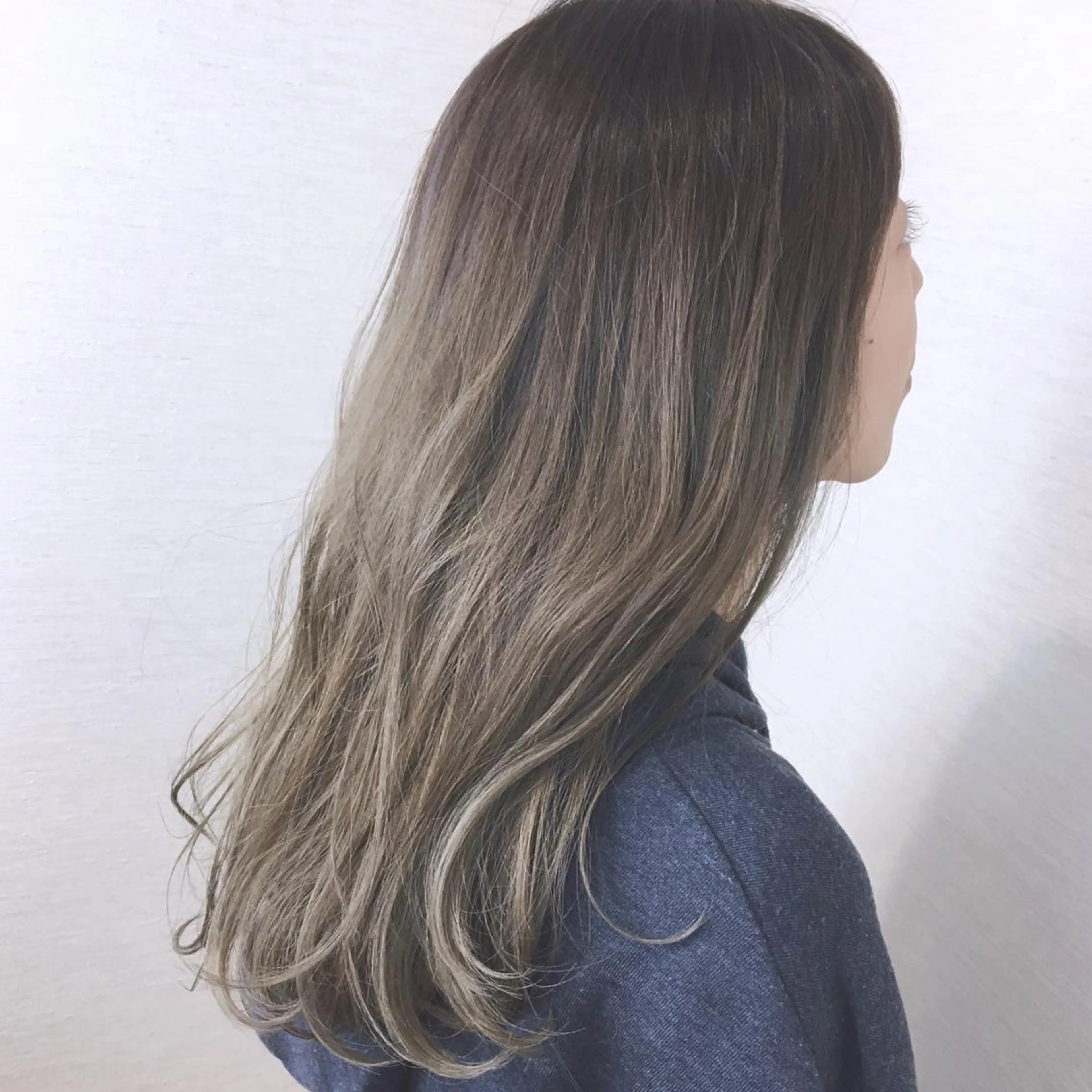 ロング ブリーチなしダブル/ レイヤーカット 小棹のヘアスタイル