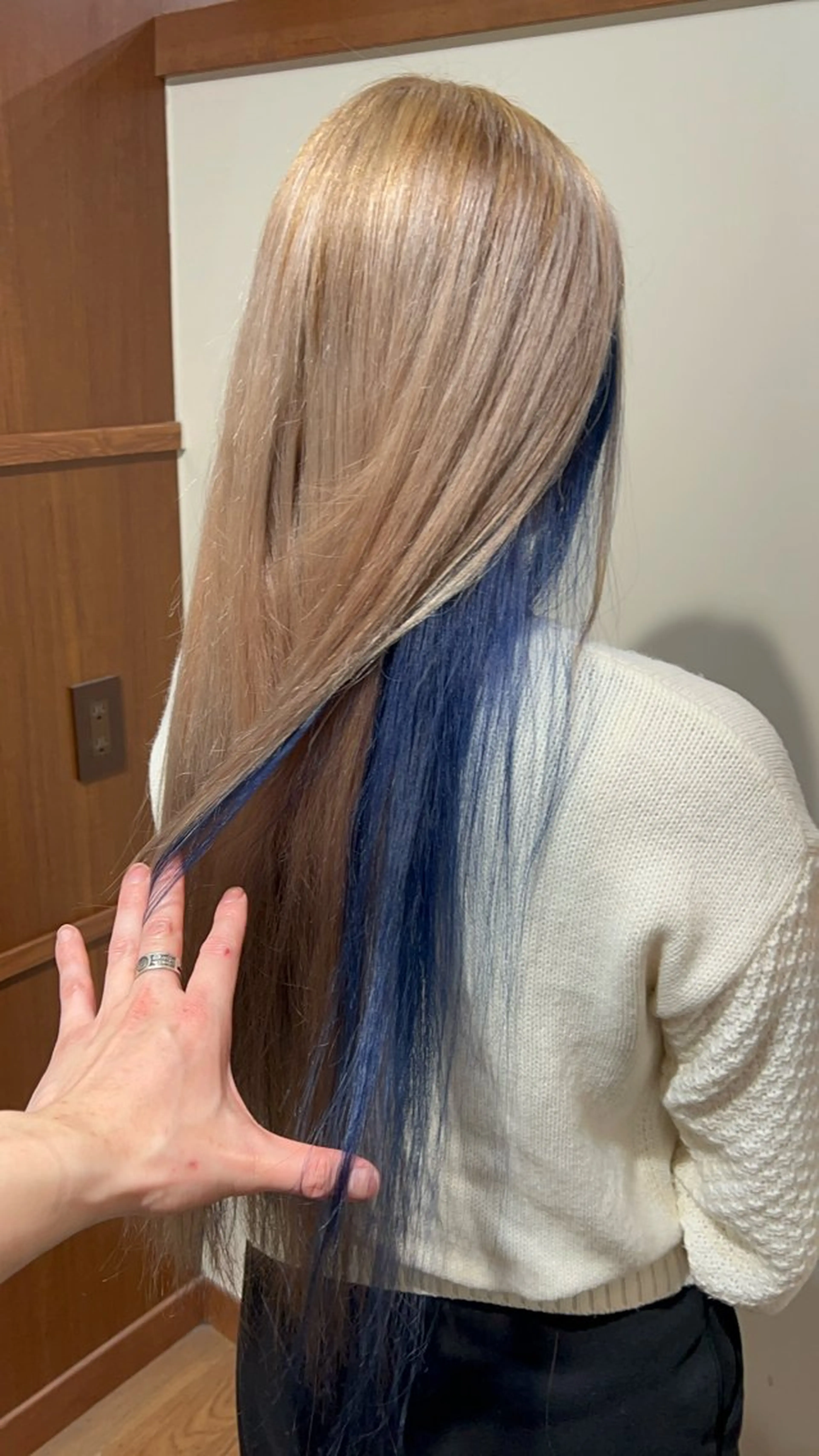 ブリーチカラー、コタトリートメント、シールエクステ60本の写真