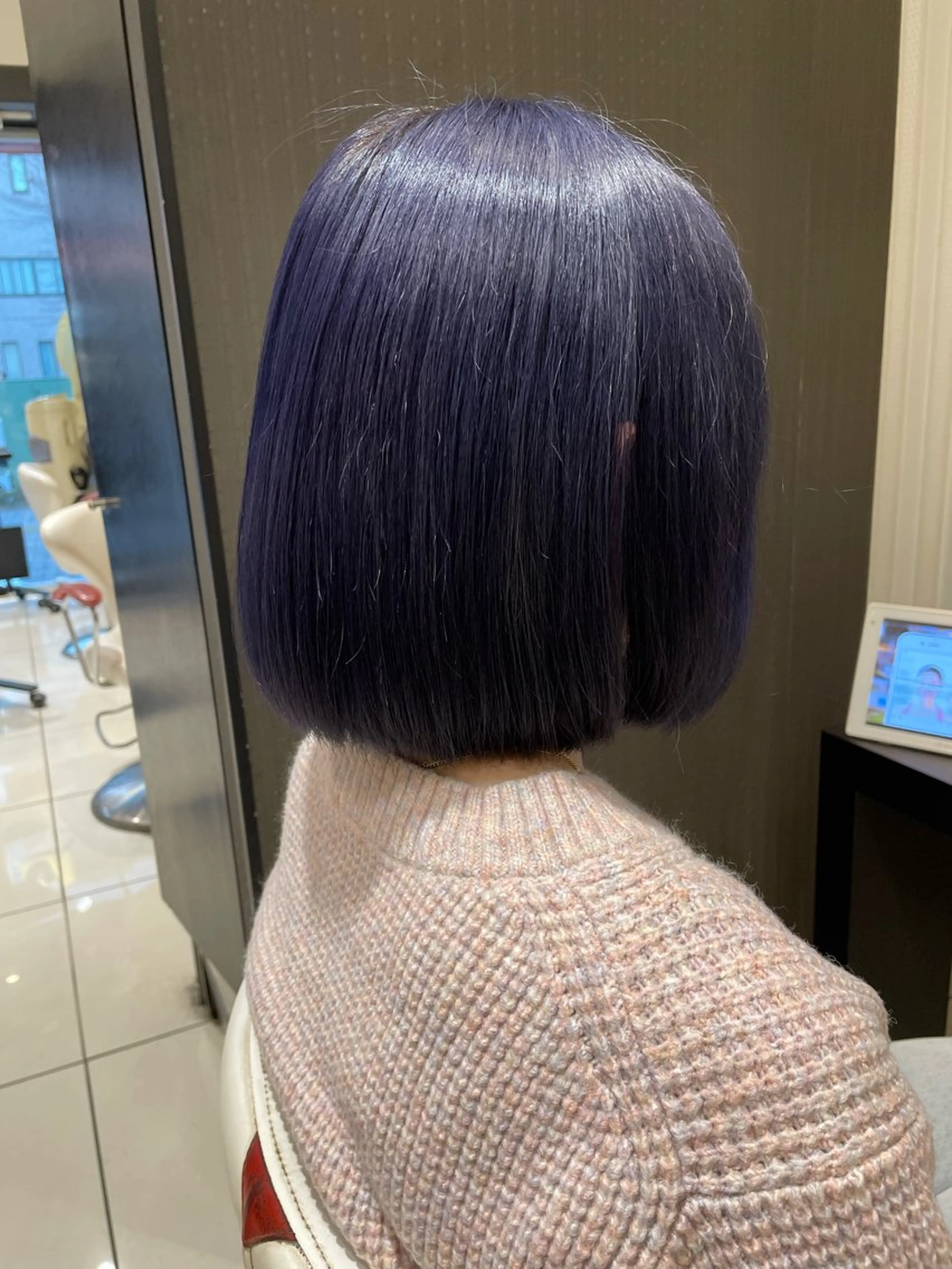 カラー ブリーチ ネイビーカラー ボブ 渡辺 広輝のヘアスタイル