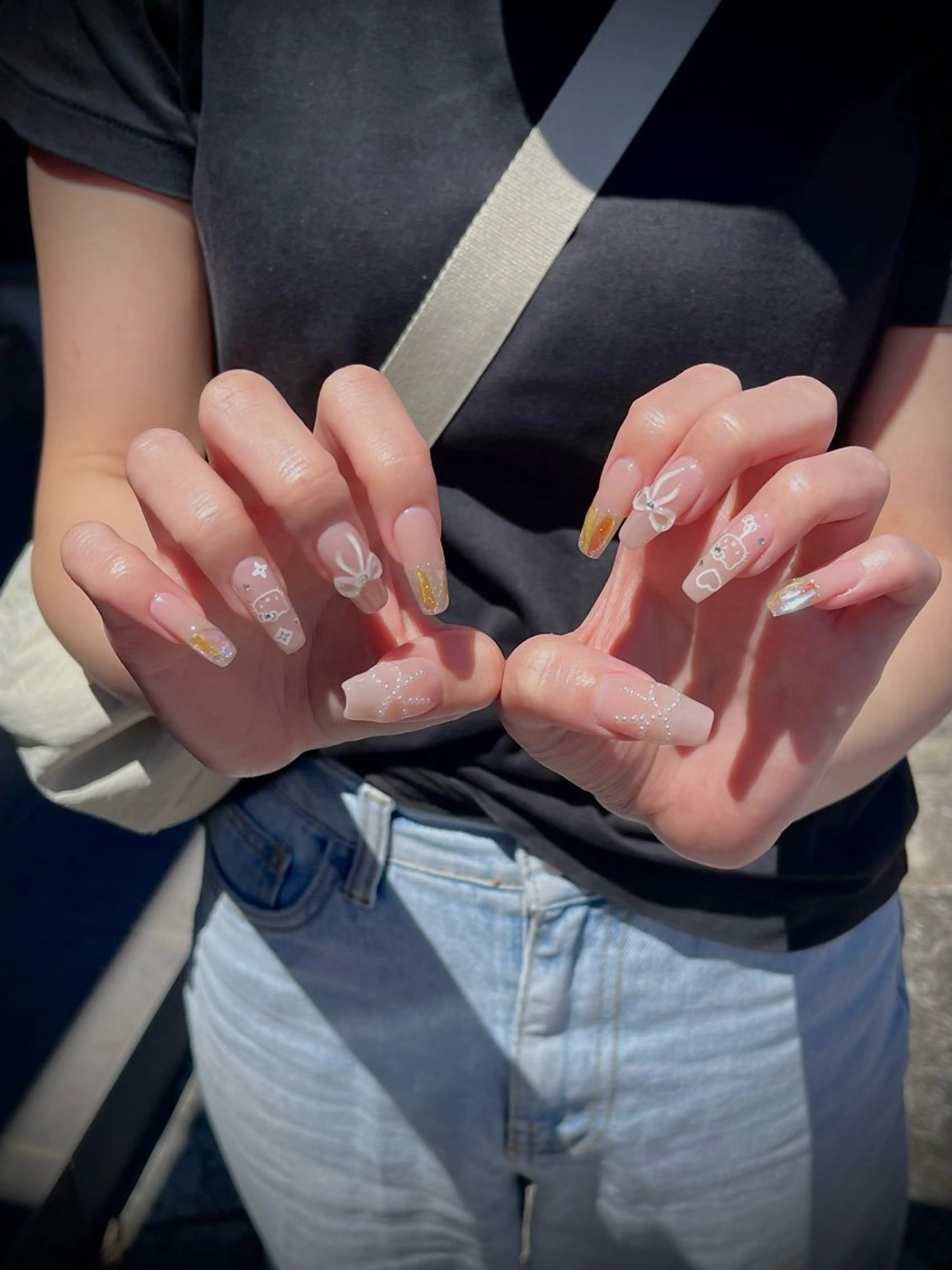 ネイル フットネイル キラキラネイル マグネットネイル ワンカラーネイル スカルプネイル nine.🦋 YUKOのネイルデザイン