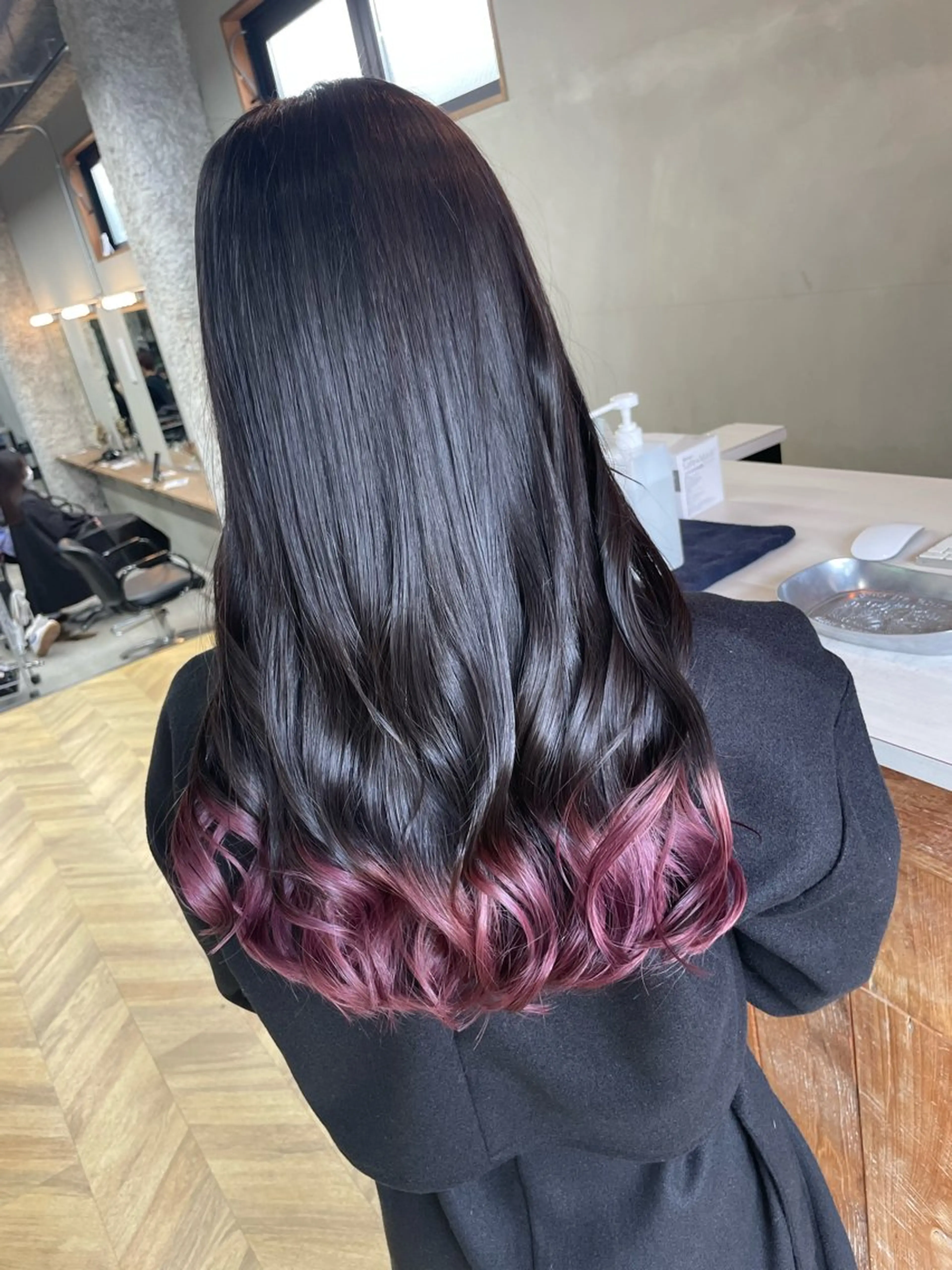 ロング MOMO KAのヘアスタイル