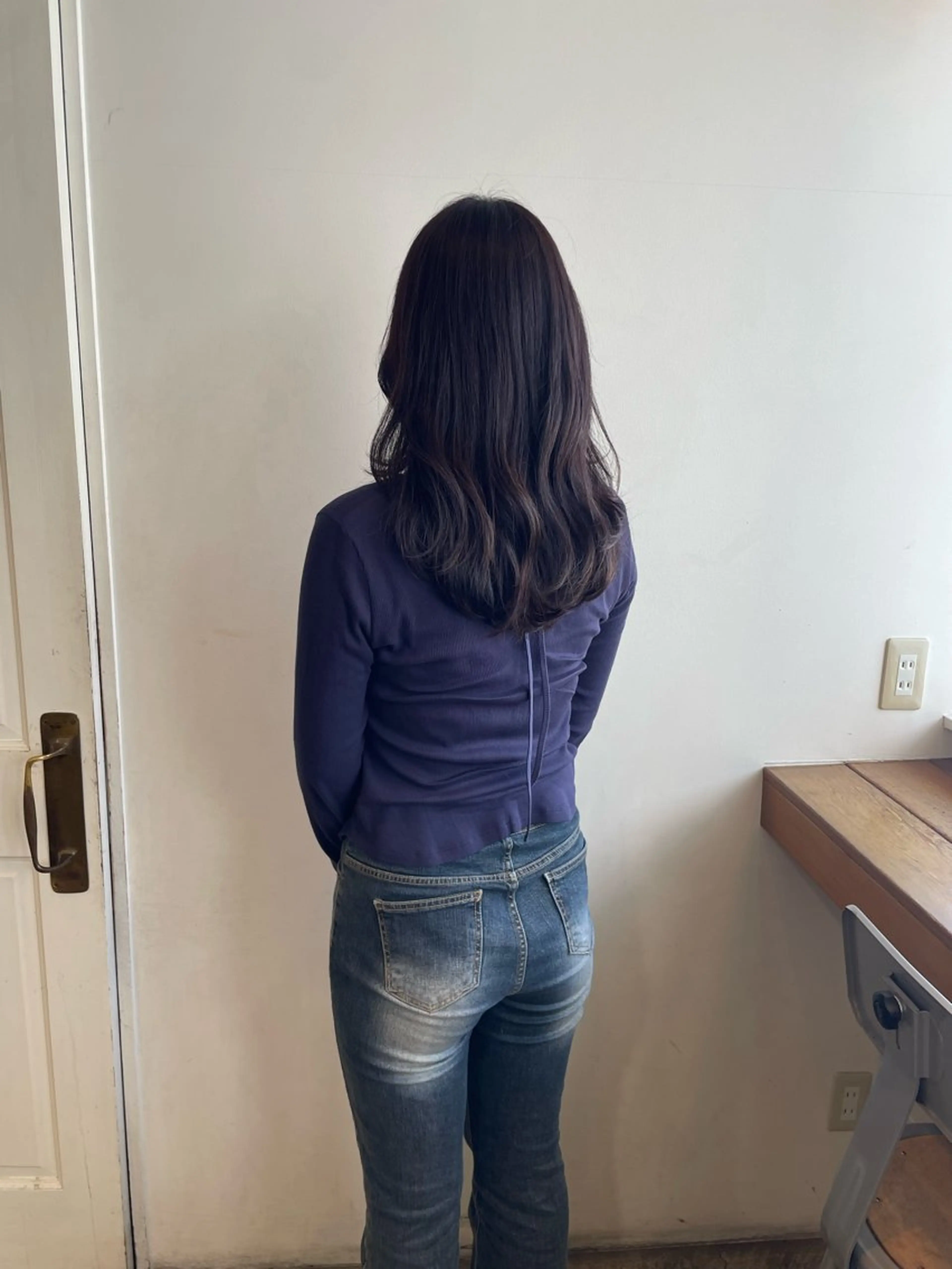 セミロング カラー ラベンダーカラー ラベンダーグレー カット ヘアカラー トリートメント MIOベージュカラー 柔らかいカラーのヘアスタイル