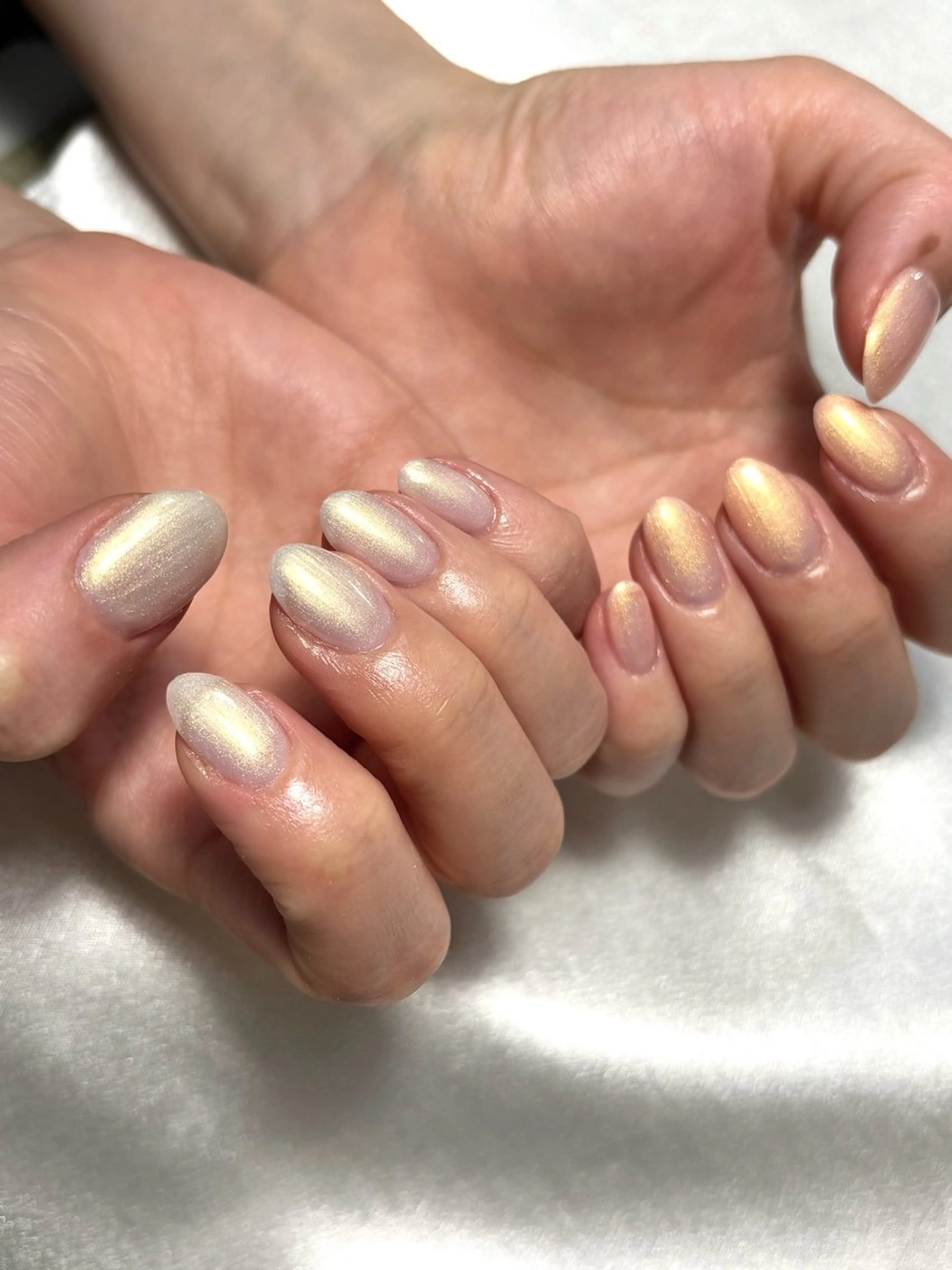 ネイル ブルー チークネイル フレンチネイル ハート ホログラムネイル る るのネイルデザイン