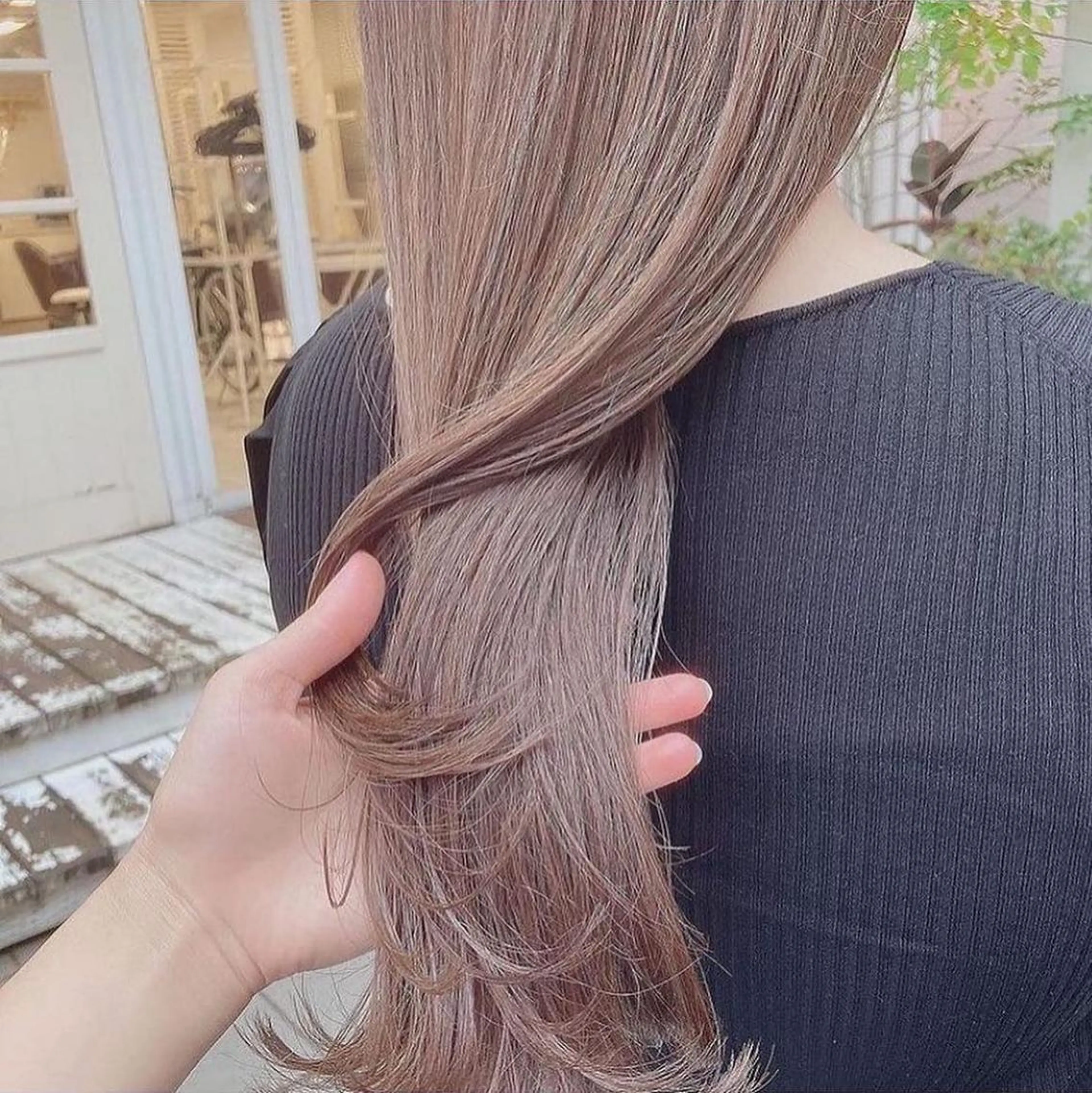 ミディアム カラー ヘアアレンジ ベージュカラー 透明感カラー グラデーションカラー ハイライトカラー ハイトーンカラー 韓国/髪質改善💘 櫻井かれんのヘアスタイル