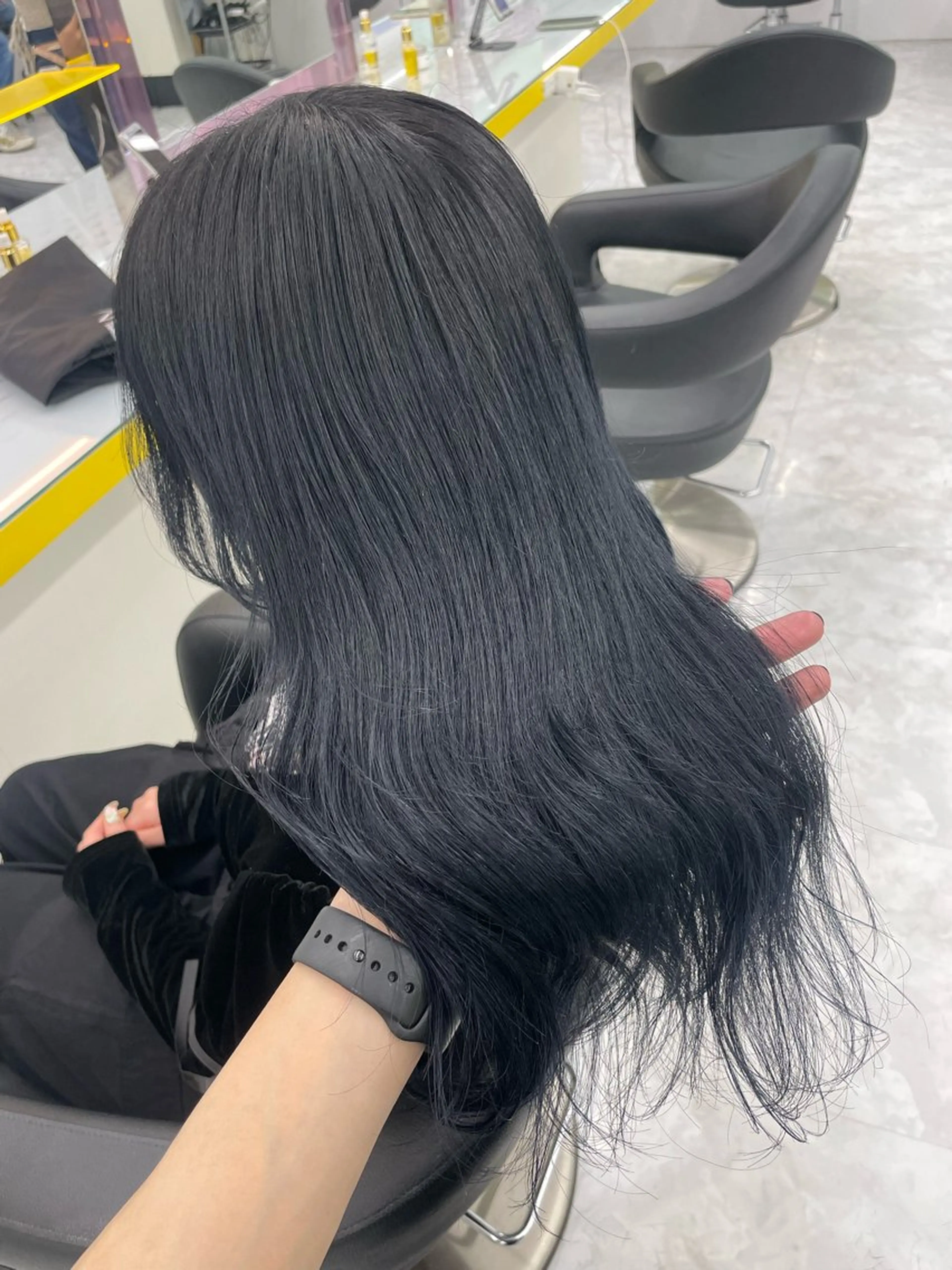 ロング カラー ヘアアレンジ ヘアカラー トリートメント ☁️トレンド✖️ 透明感☁️りくのヘアスタイル