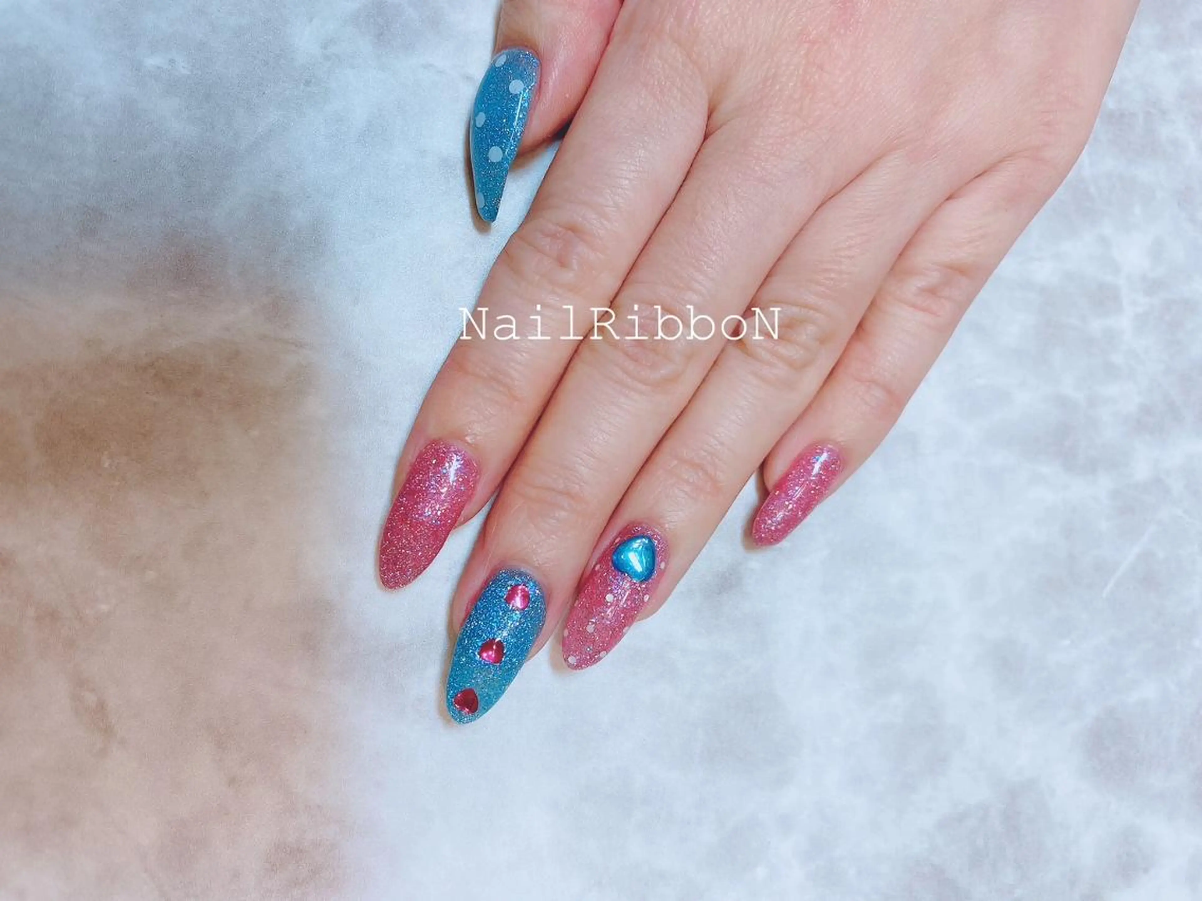 ネイル ネイルリボン 伊藤のネイルデザイン