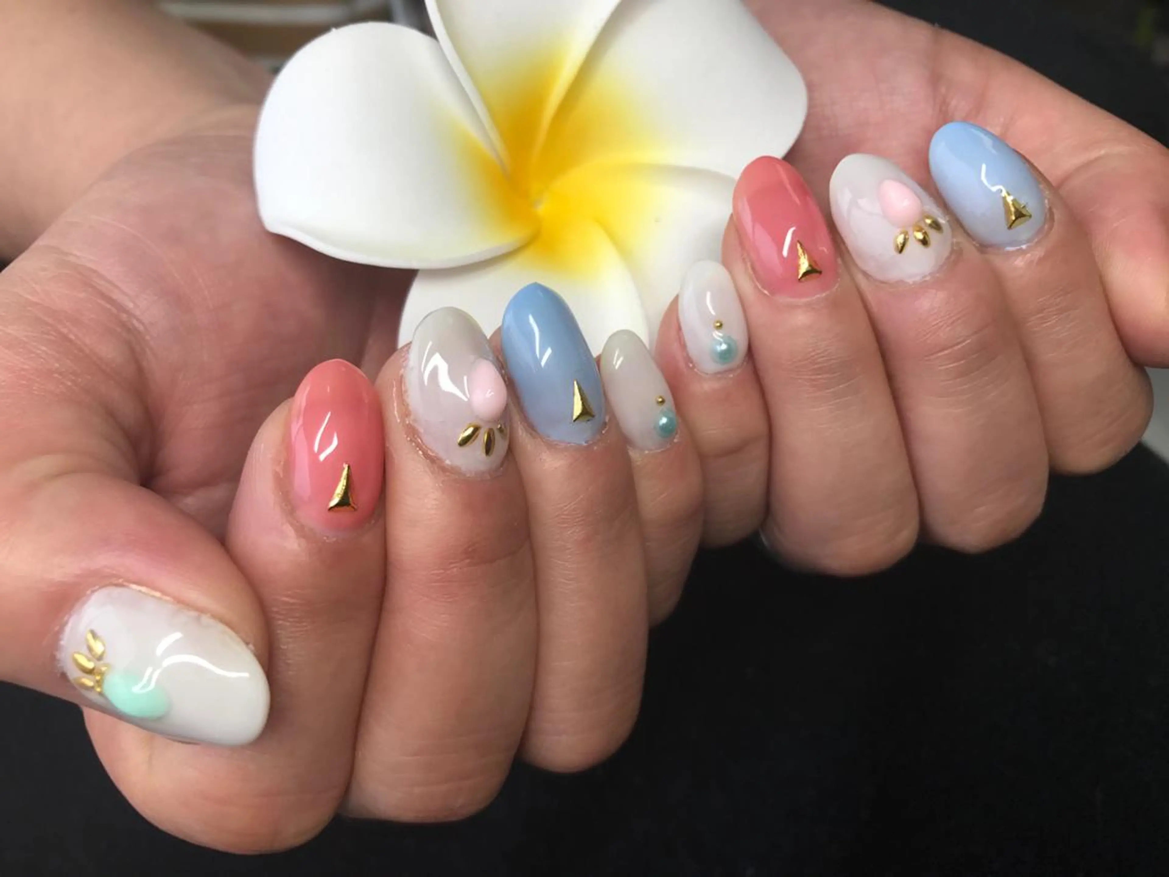 ネイル ストーンネイル ハンドネイル Mana‪ ‪·͜· ❤︎‬のネイルデザイン