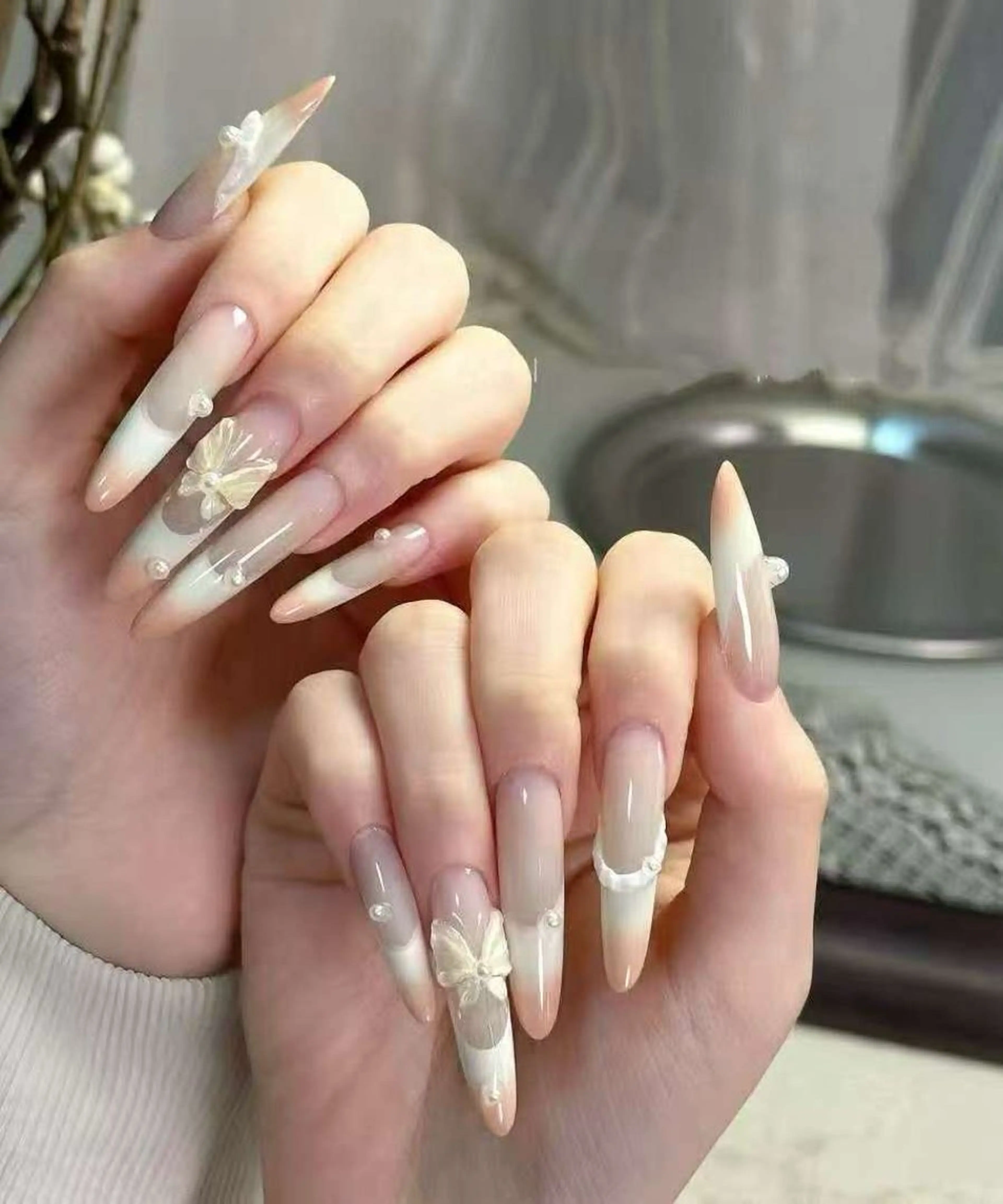 ネイル オーロラネイル フラワーネイル フットネイル フレンチネイル ジェルネイル ハンドネイル 相沢 さやかのネイルデザイン