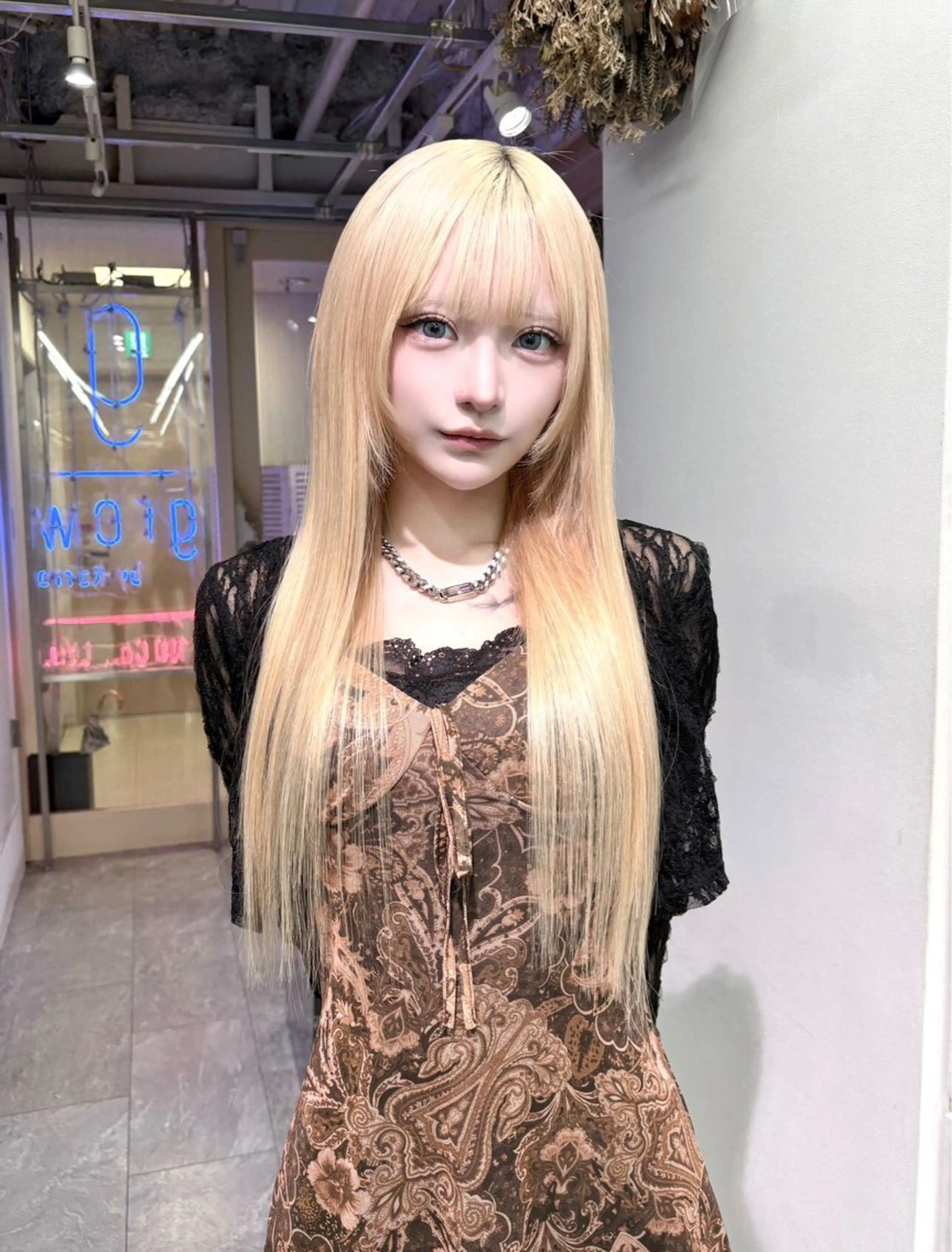 ロング カラー カット ヘアカラー エクステ 🪸ハイトーンカラー エクステmisakiのヘアスタイル