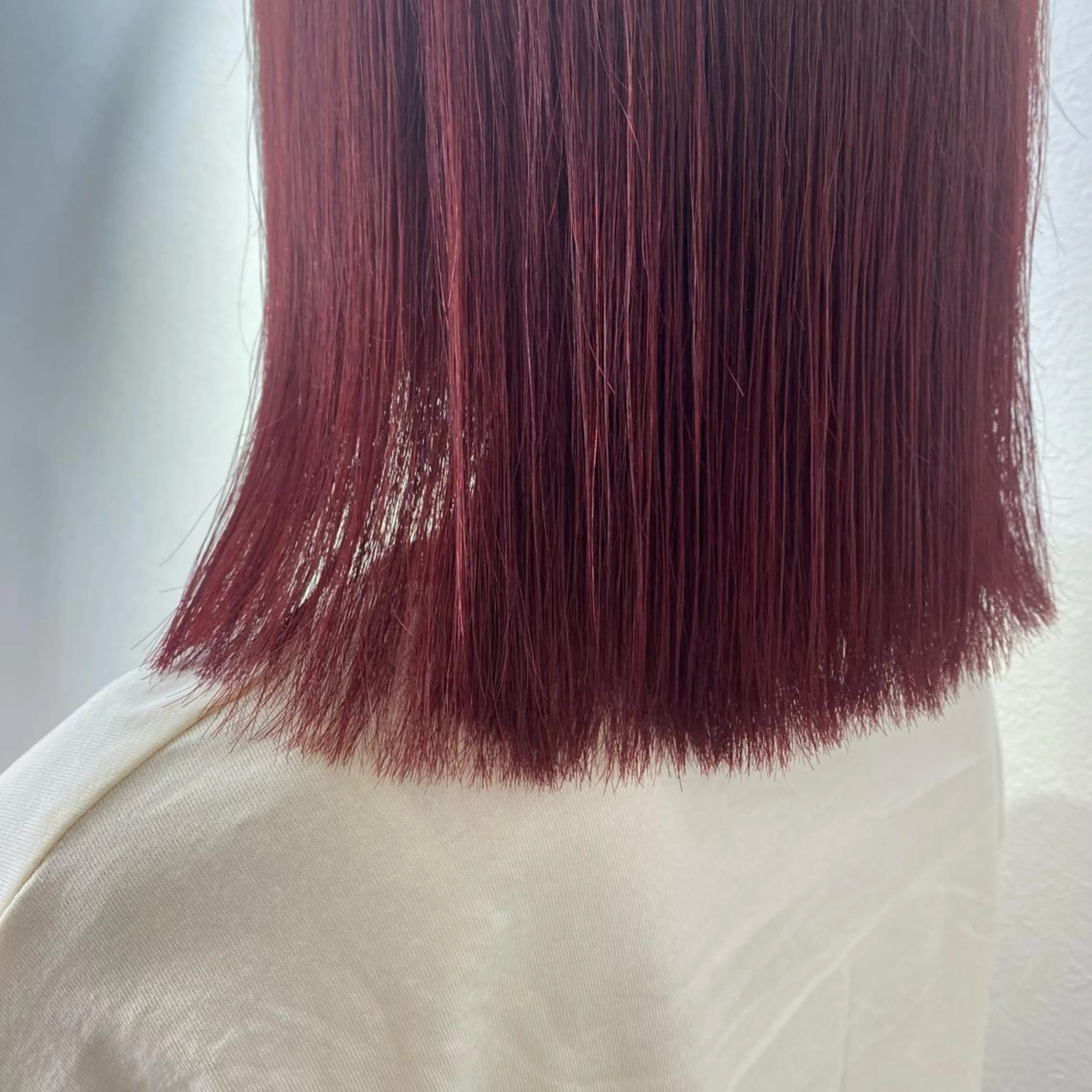 ショート カラー ボルドーカラー 遠藤沙也加 /レイヤーカットのヘアスタイル