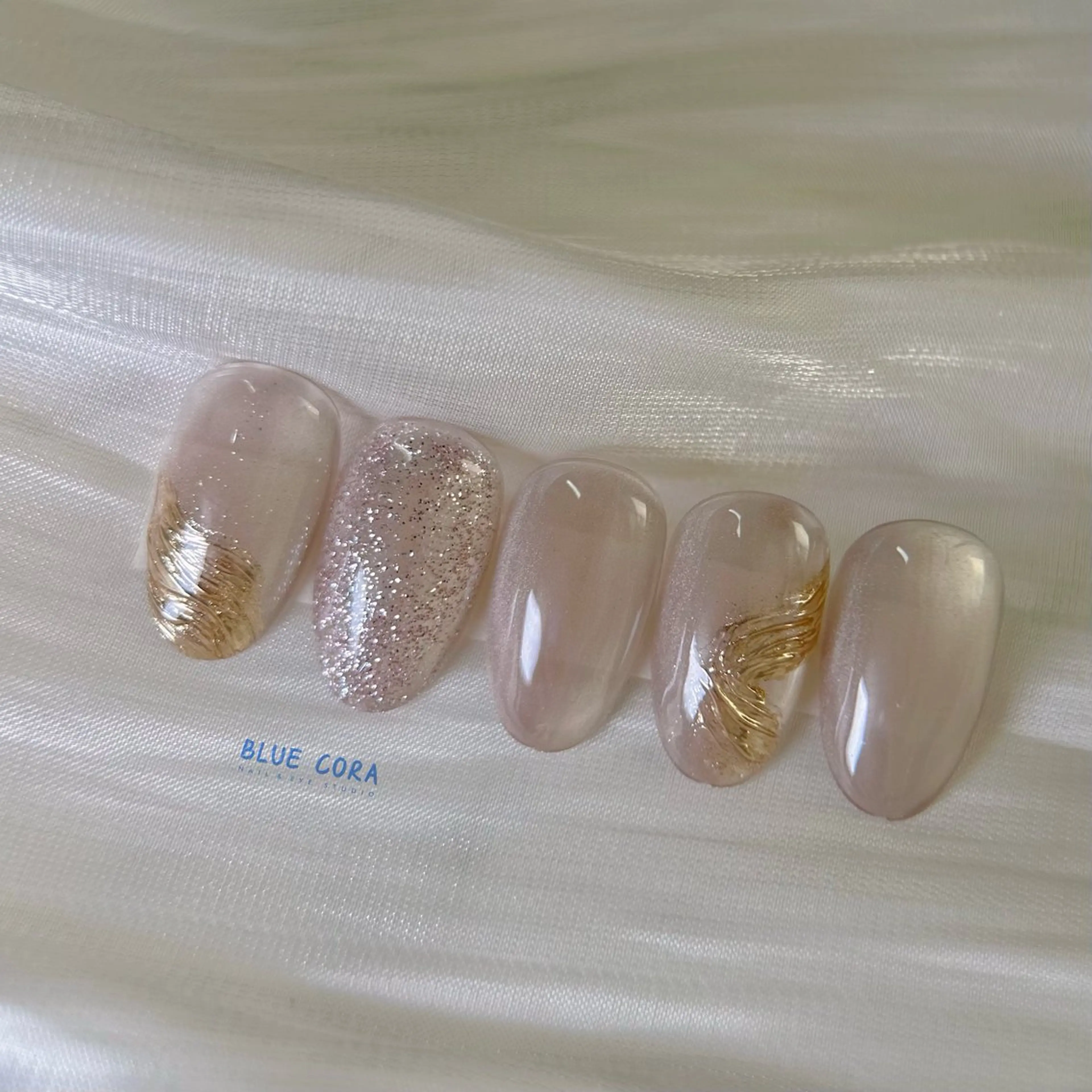 ネイル フラッシュネイル マグネットネイル ミラーネイル ハンドネイル ハンドケア BLUE CORA所属・BLUE CORAのネイルデザイン