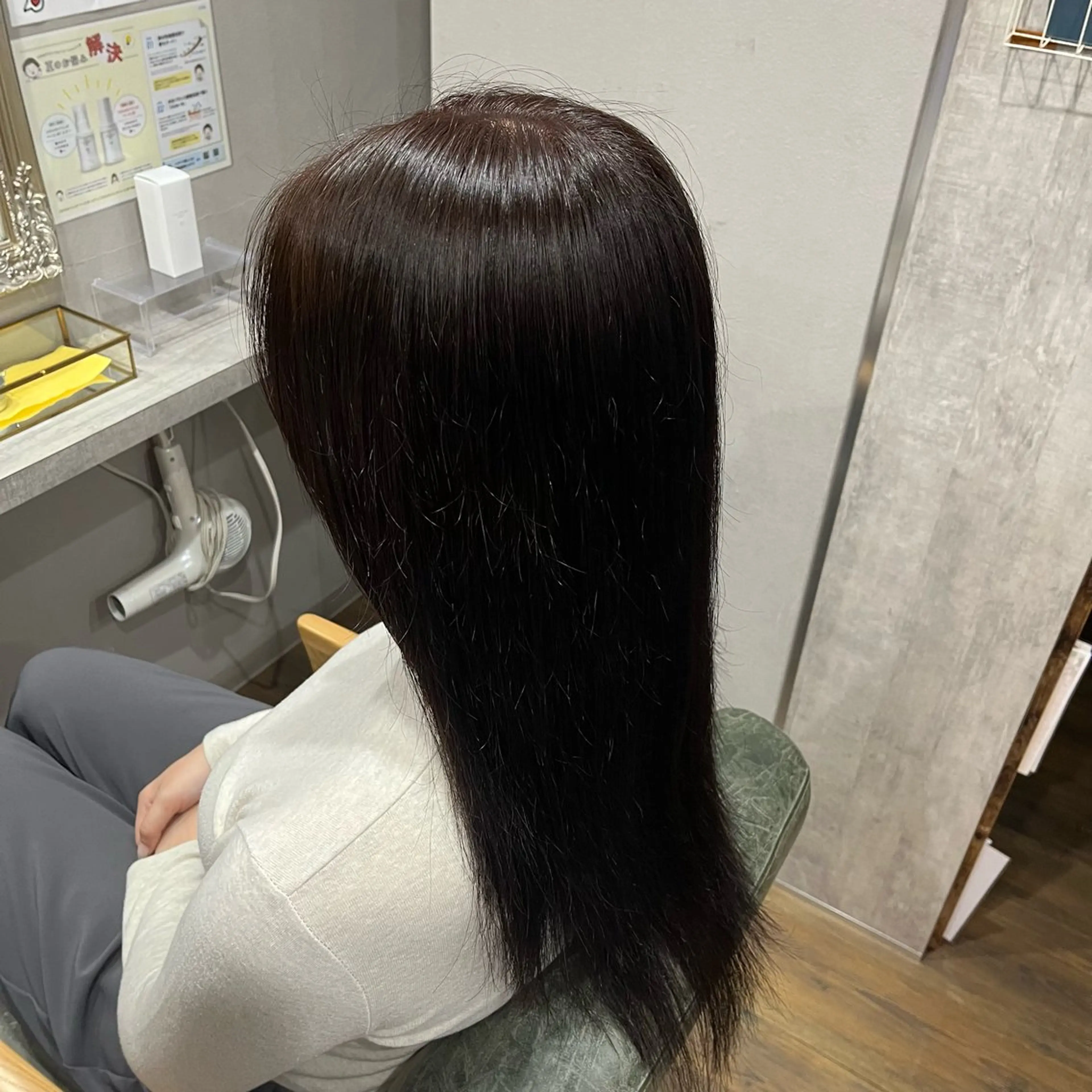 ロング カラー 阪口 萌のヘアスタイル