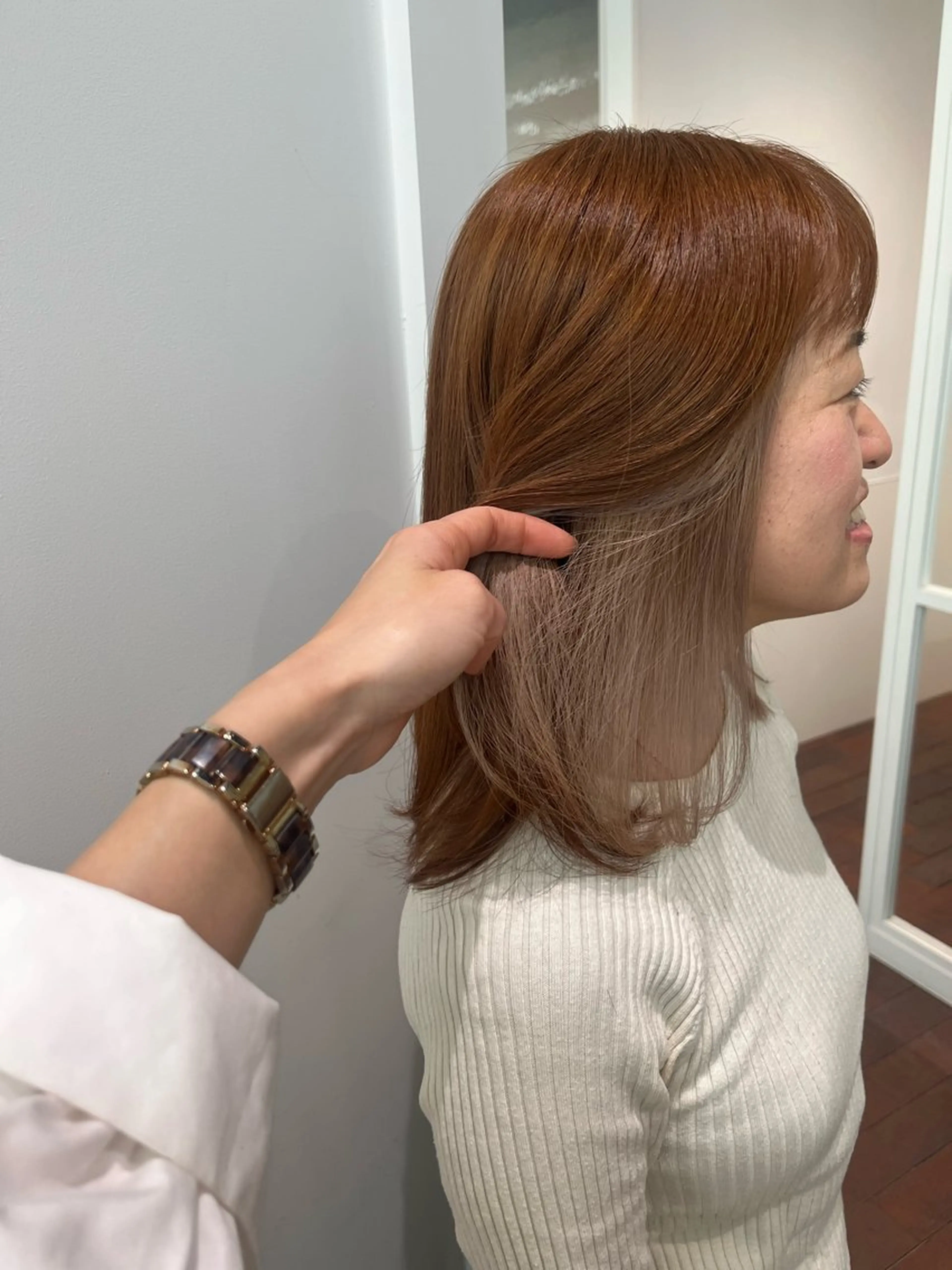 ミディアム カラー ベージュカラー ブリーチ ヘアカラー ショート／ミニボブ マンツーマン/マユコのヘアスタイル