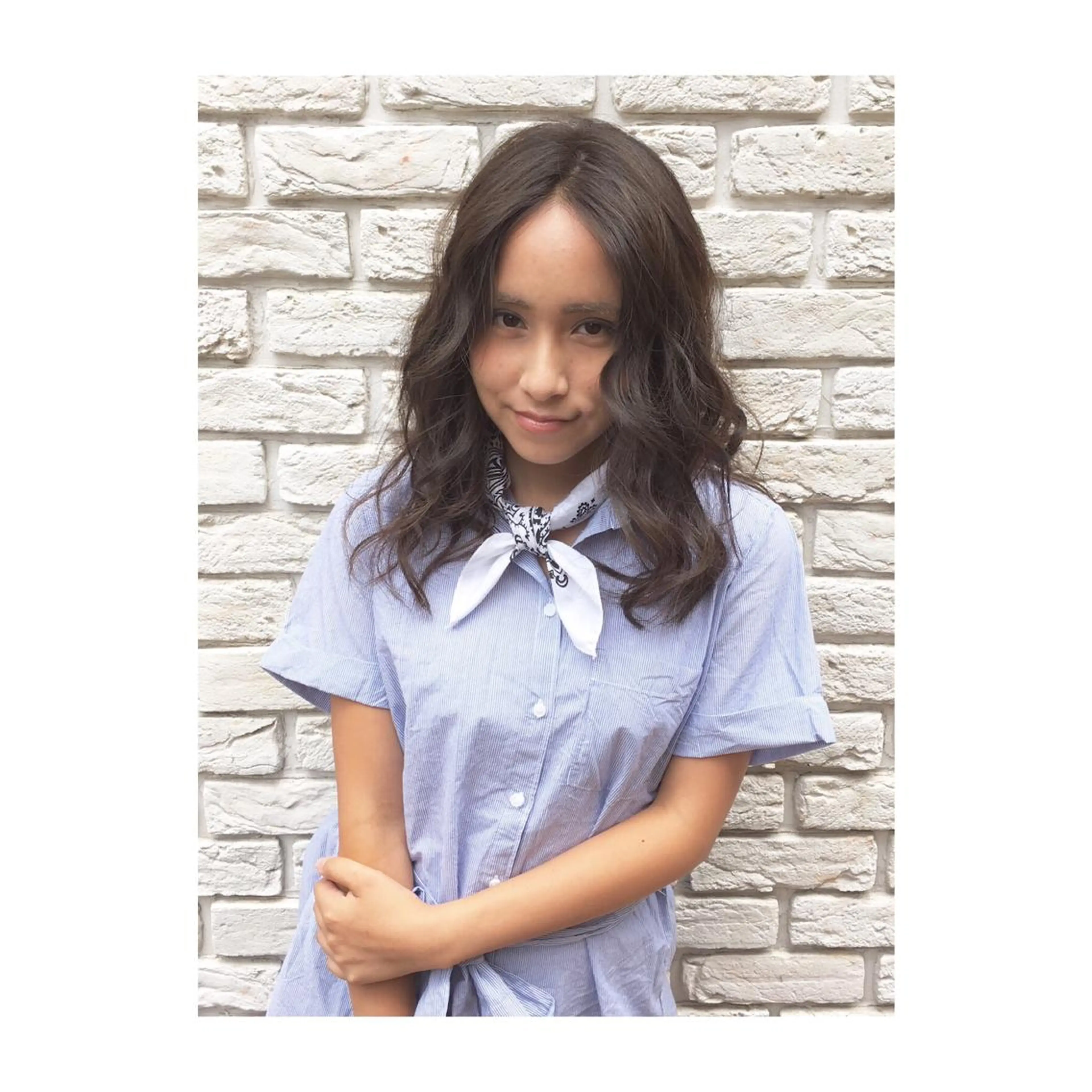 ミディアム セミロング ロング カラー パーマ ミディアムパーマ セミロングパーマ 透明感カラー アオガミ （前髪顔周りカット）のヘアスタイル