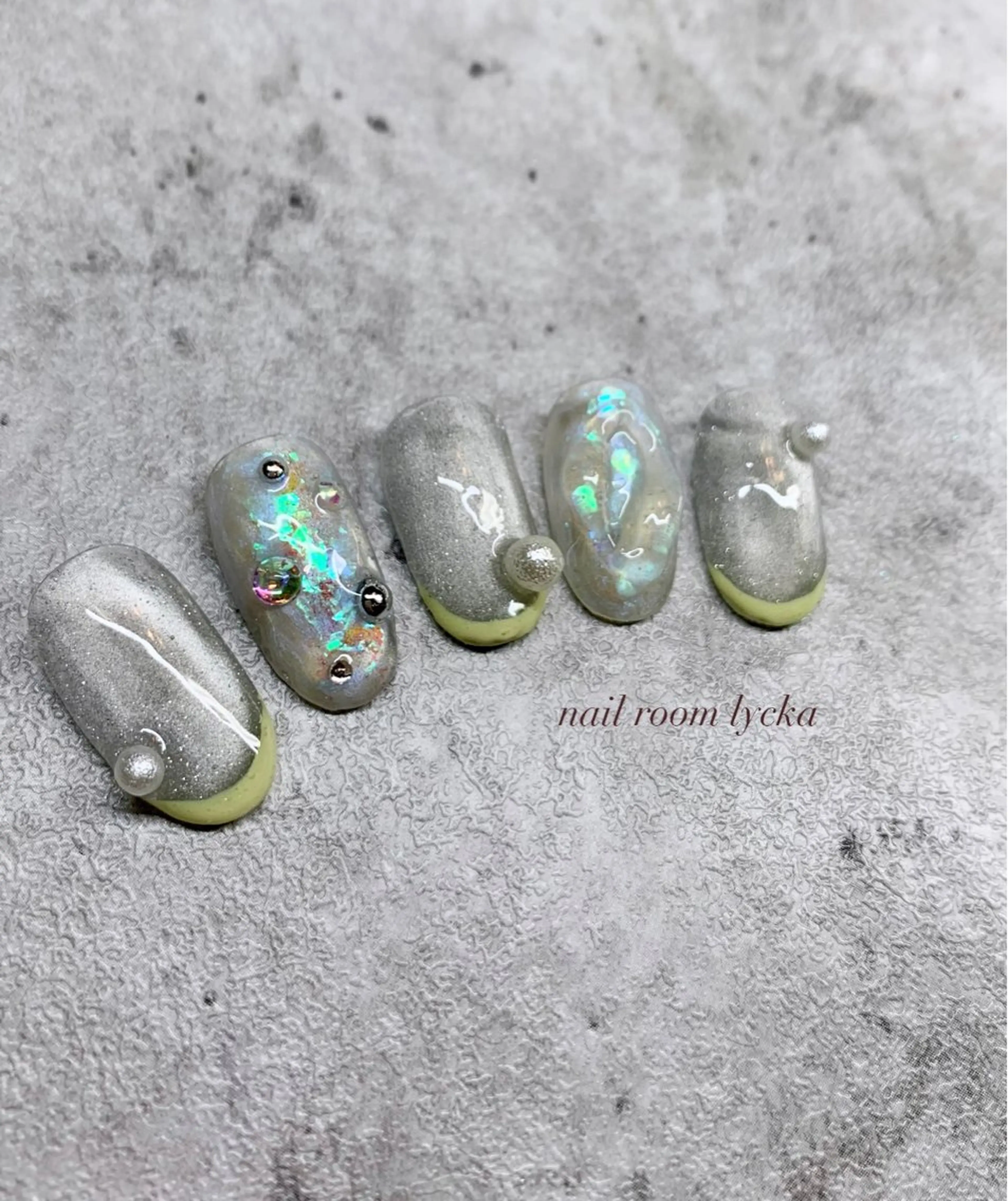 ネイル ﾈｲﾙﾙｰﾑﾘｯｶ 𝐦𝐚𝐲𝐮のネイルデザイン