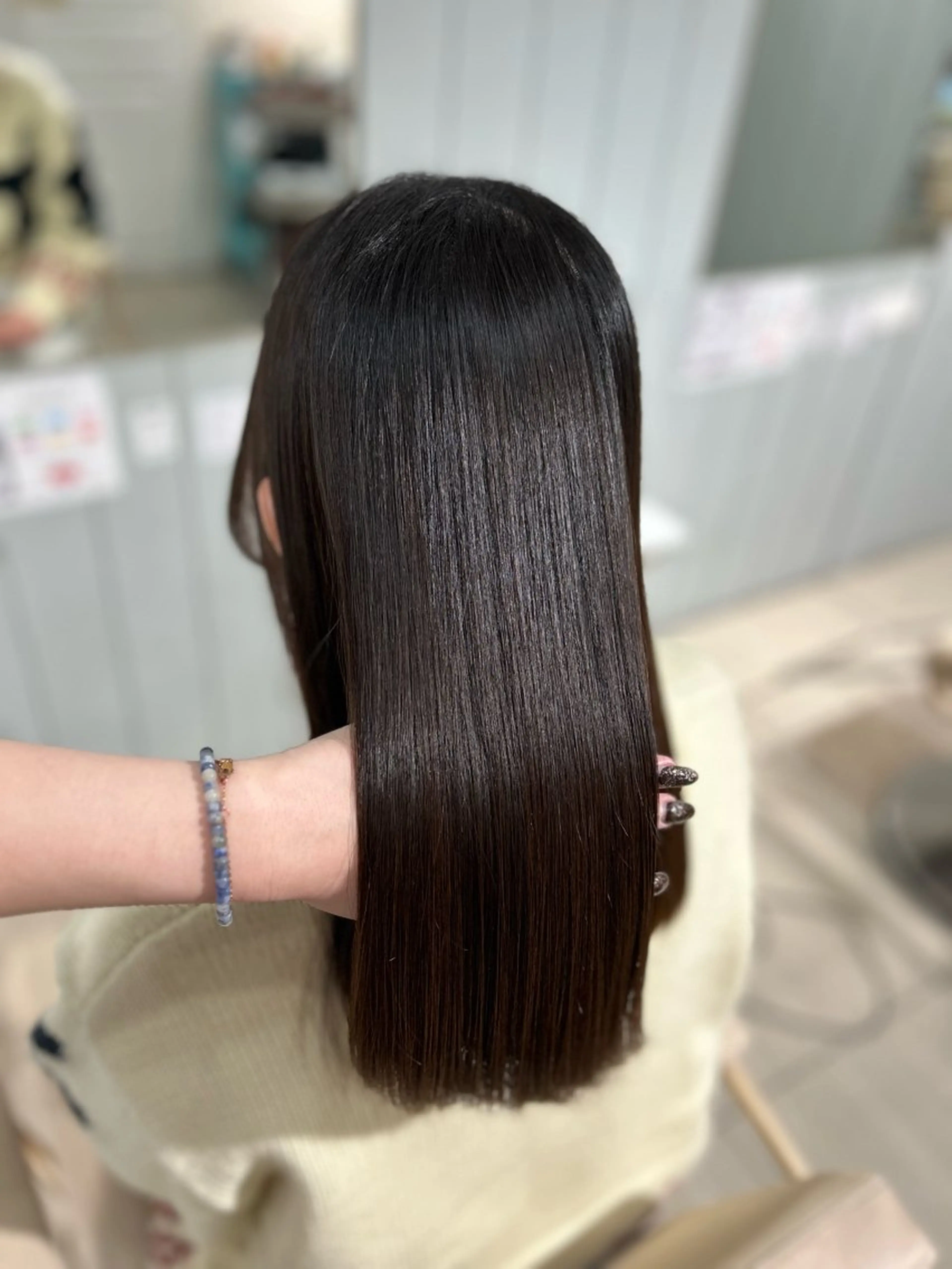 ミディアム ナカオ/酸性縮毛矯正 髪質改善/レイヤー/のヘアスタイル