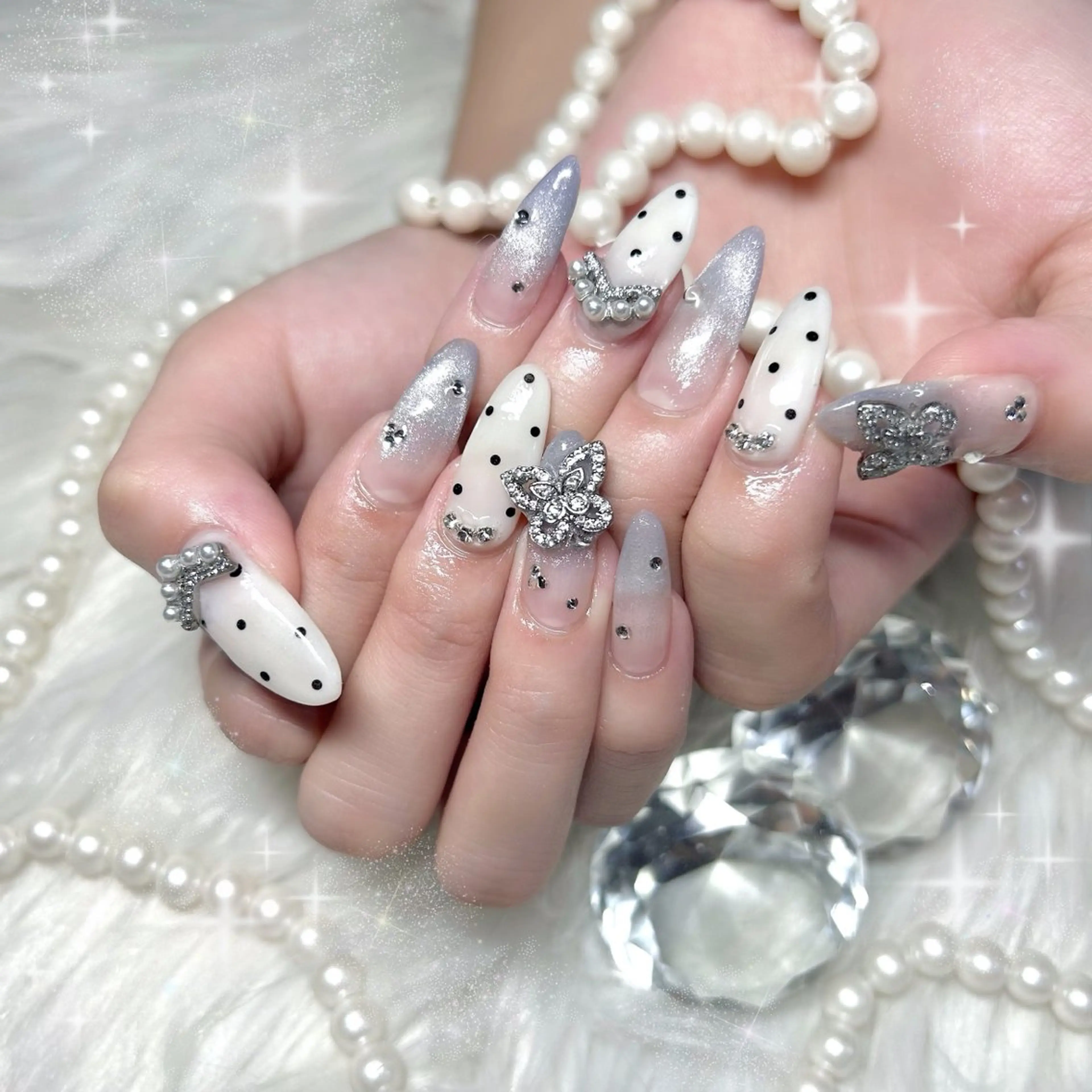 ネイル élu by Noriko 前原のネイルデザイン