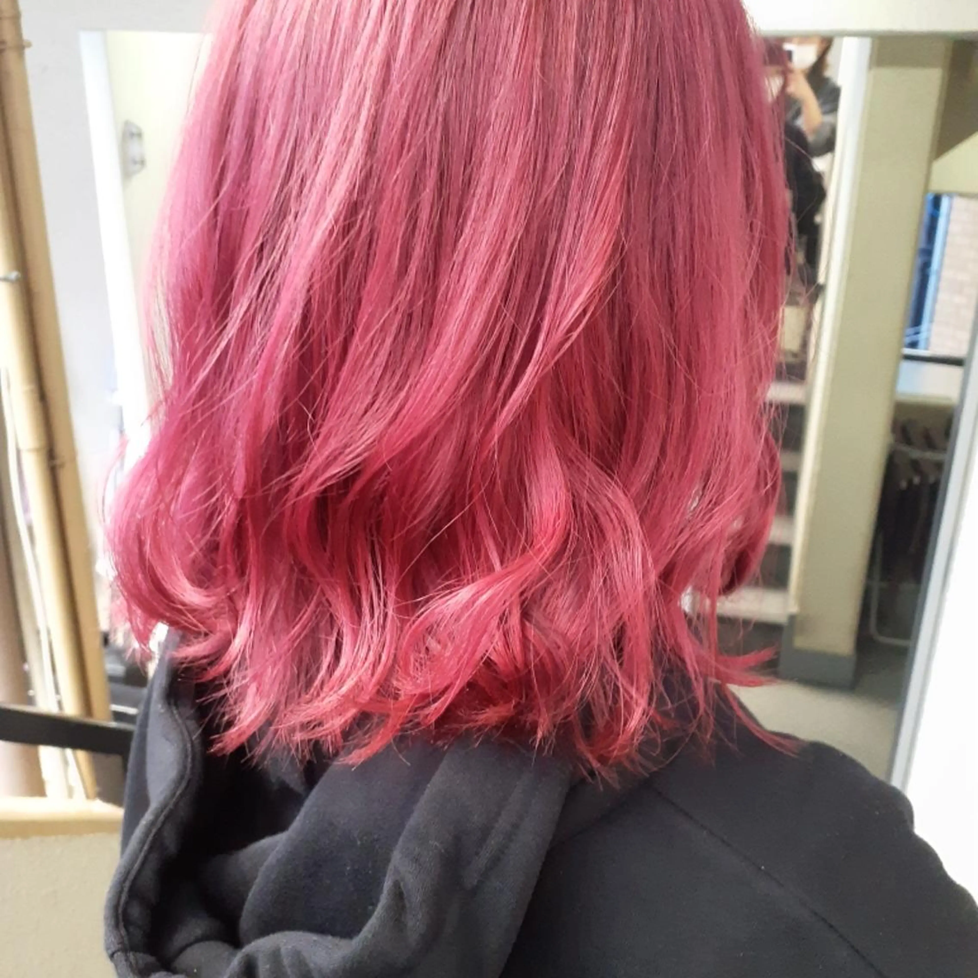 ミディアム カラー ブリーチ ピンクカラー カット ヘアカラー トリートメント 🔳髪質改善🔳 岡本陽のヘアスタイル