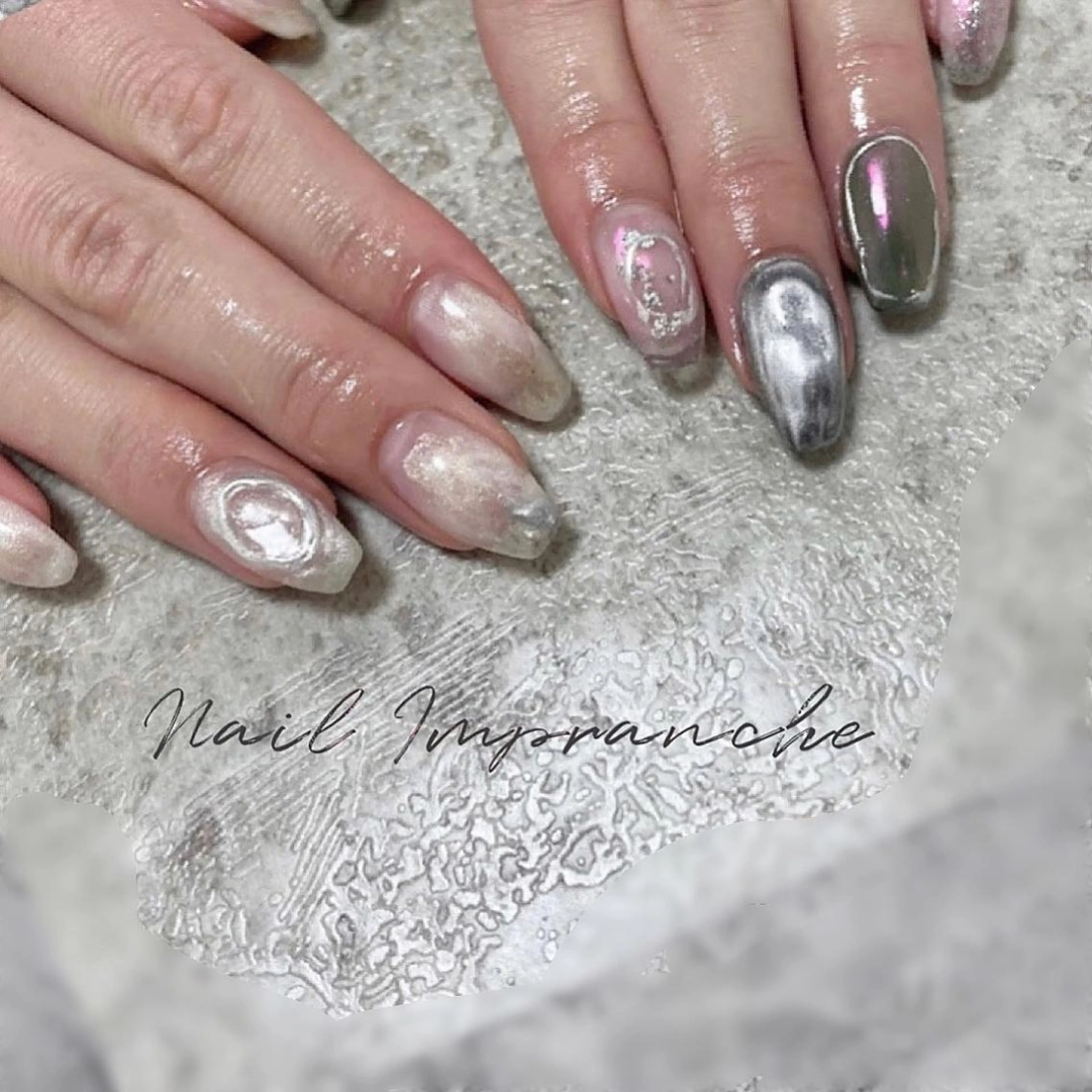 カラー ヘアアレンジ ネイル マツエク・マツパ ニュアンスネイル ホワイト ハンドネイル 松井 亜由美のネイルデザイン